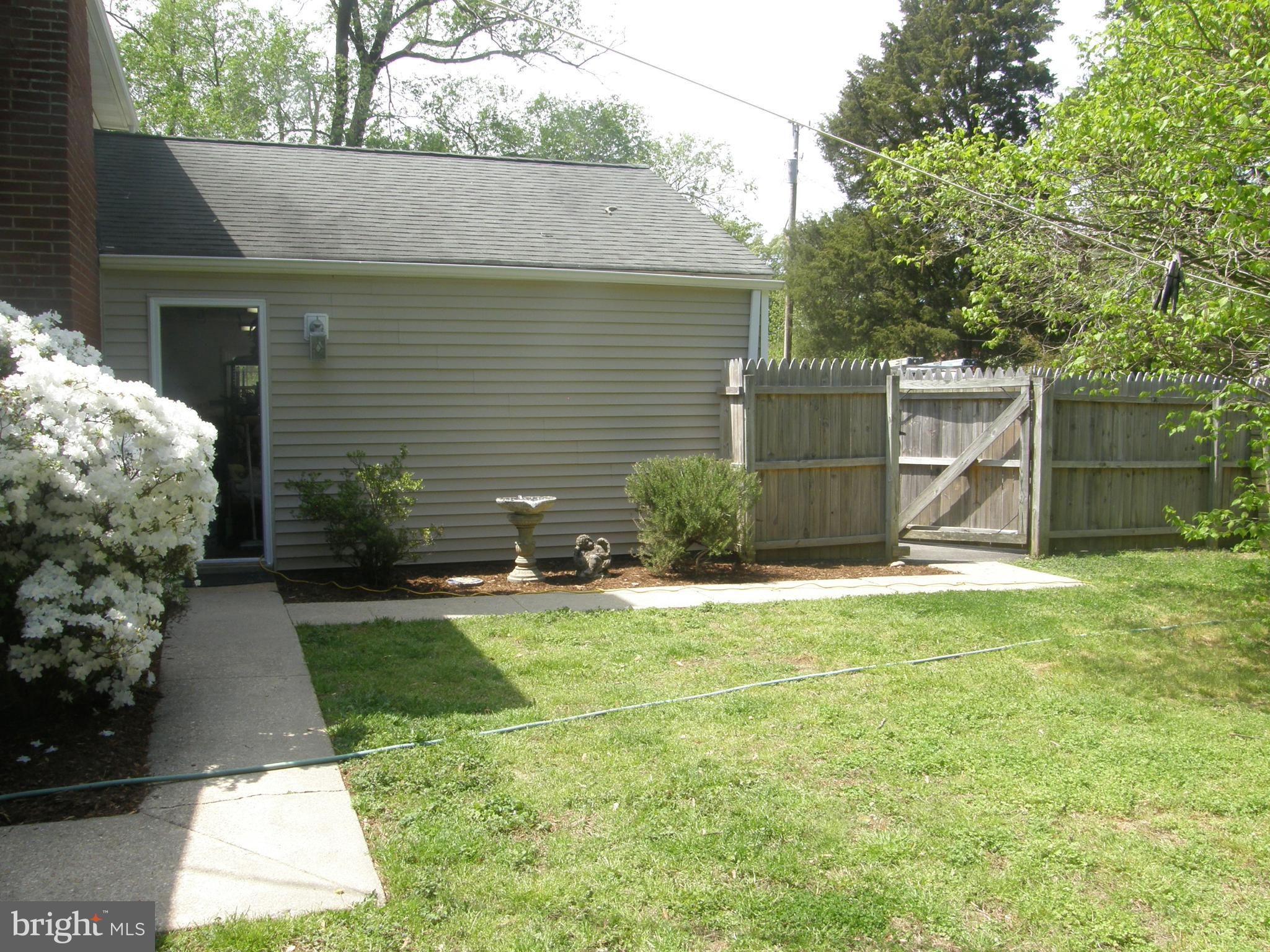 ESPERANZA FARMS - Residential