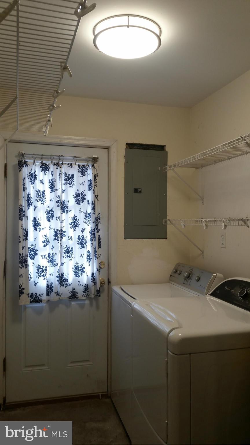 WINDING BROOK - Residential Lease