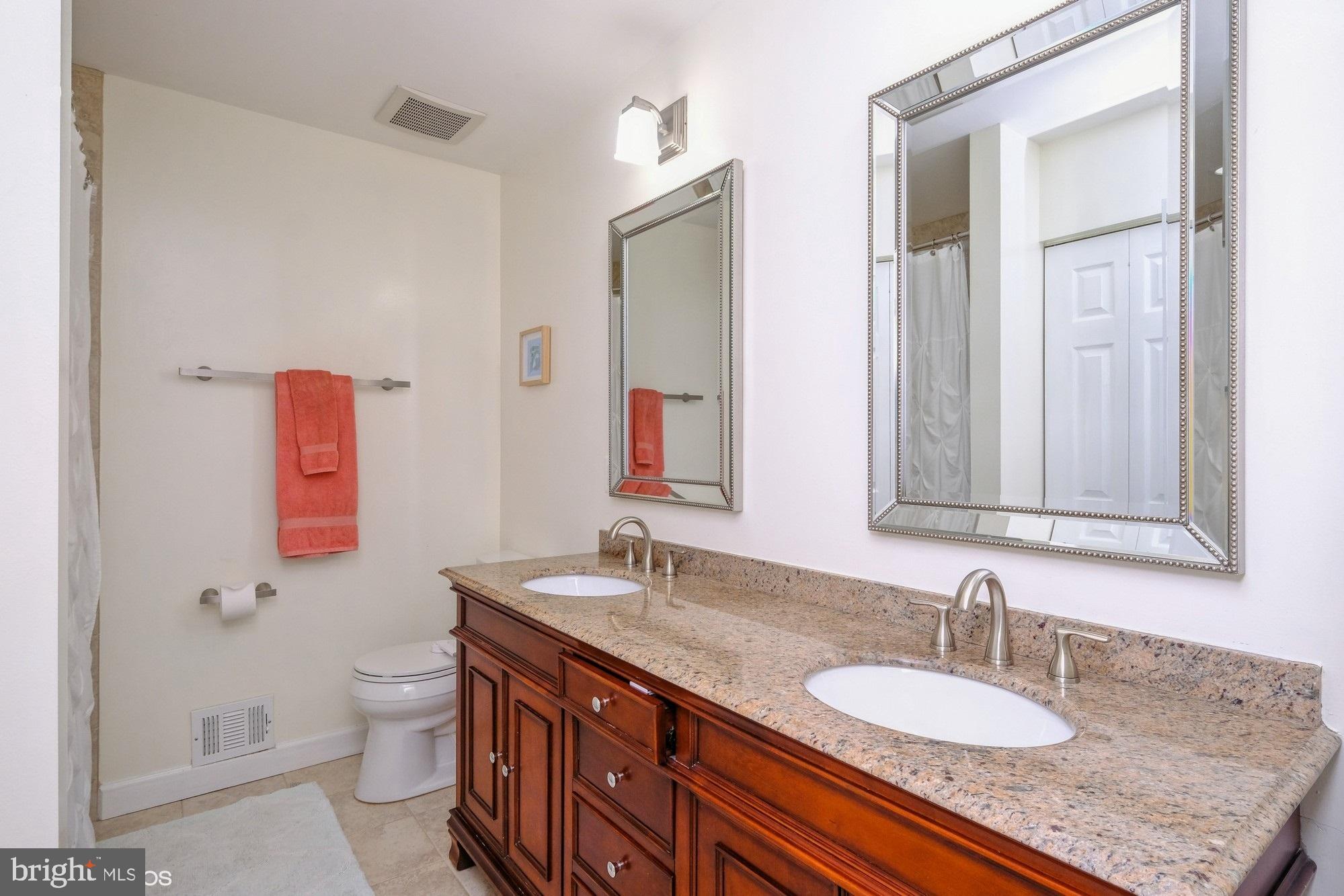 TOWNES OF WAKEFIELD - Residential