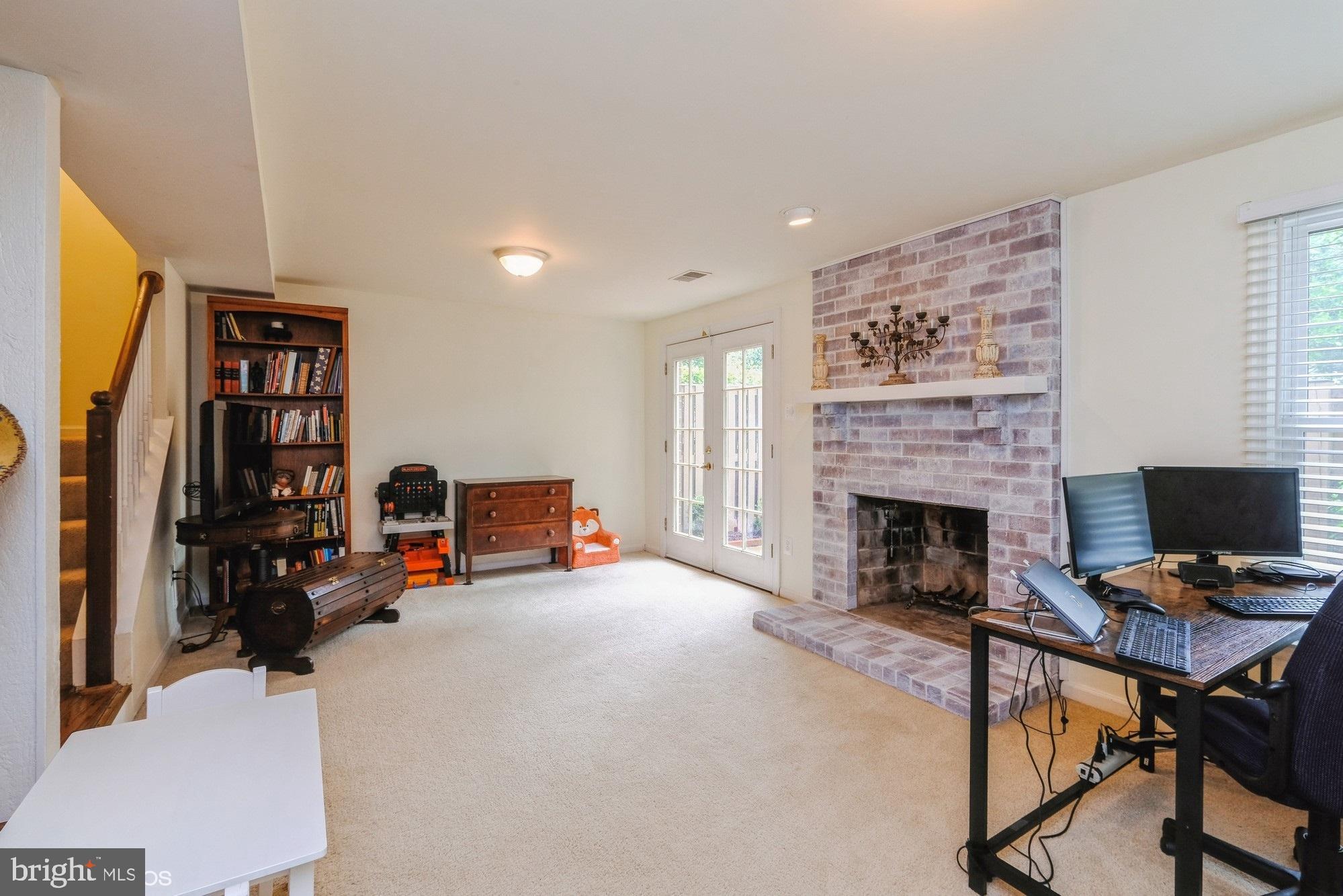 TOWNES OF WAKEFIELD - Residential