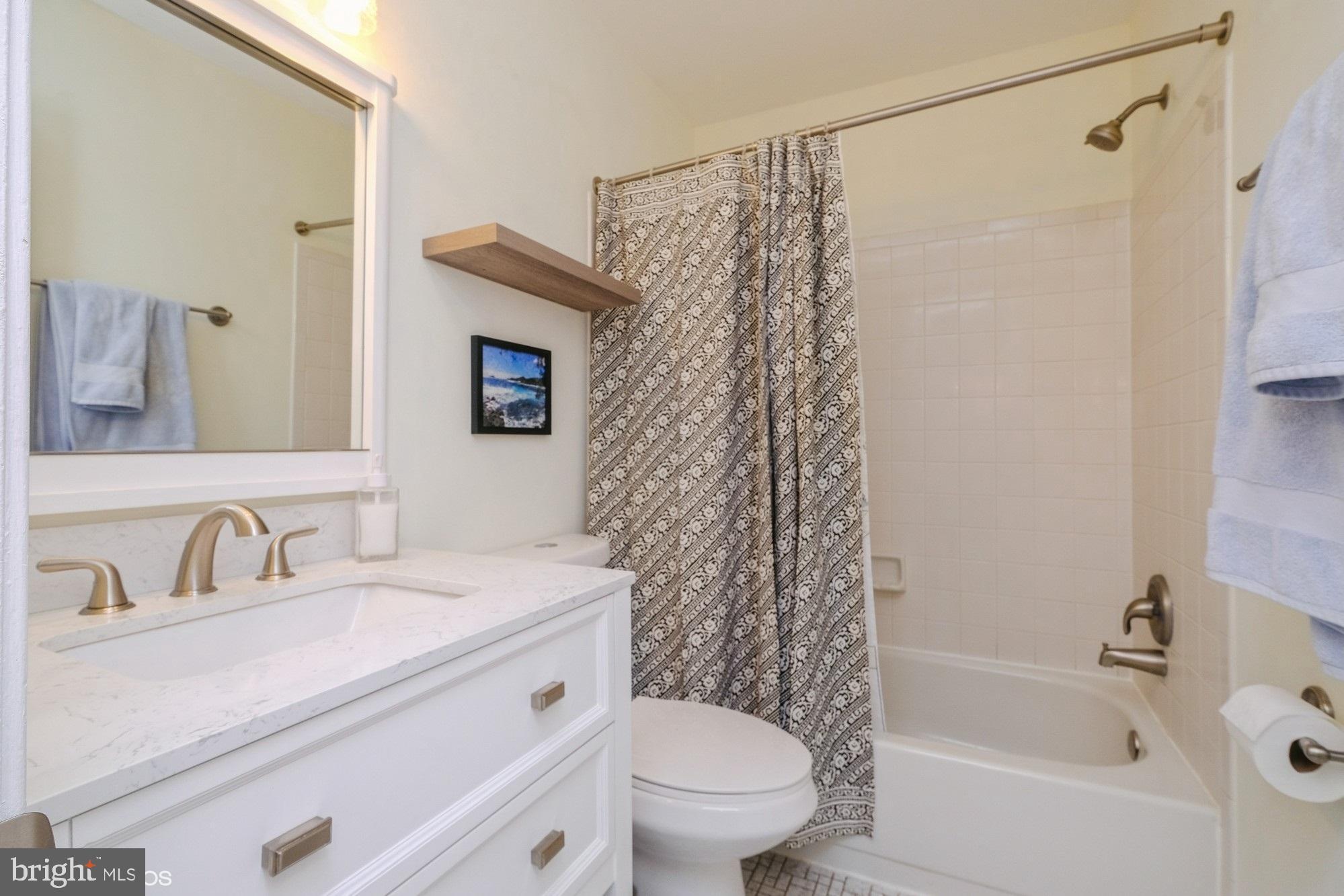 TOWNES OF WAKEFIELD - Residential