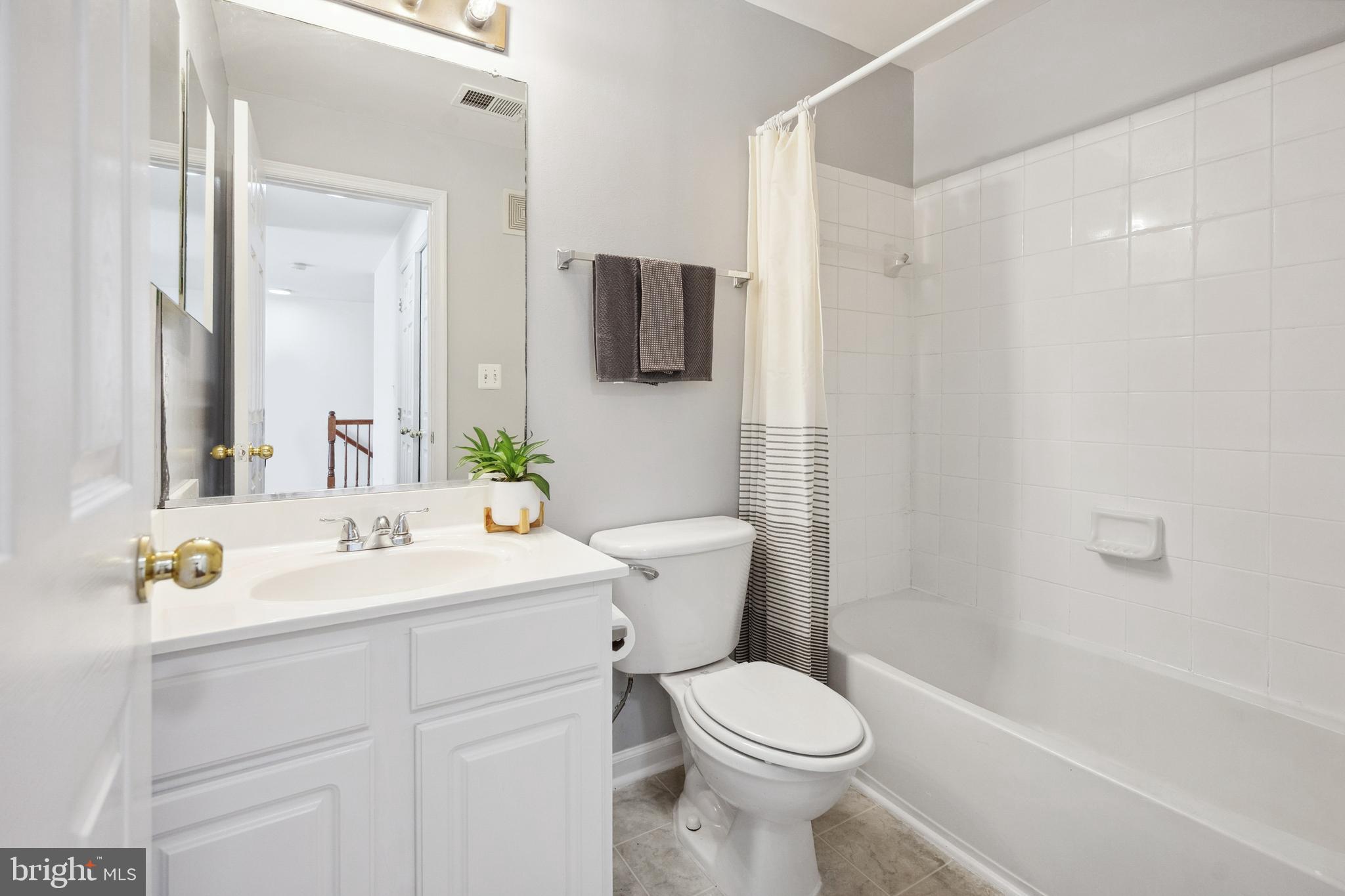 AMBER SPRING CONDOMINIUMS - Residential