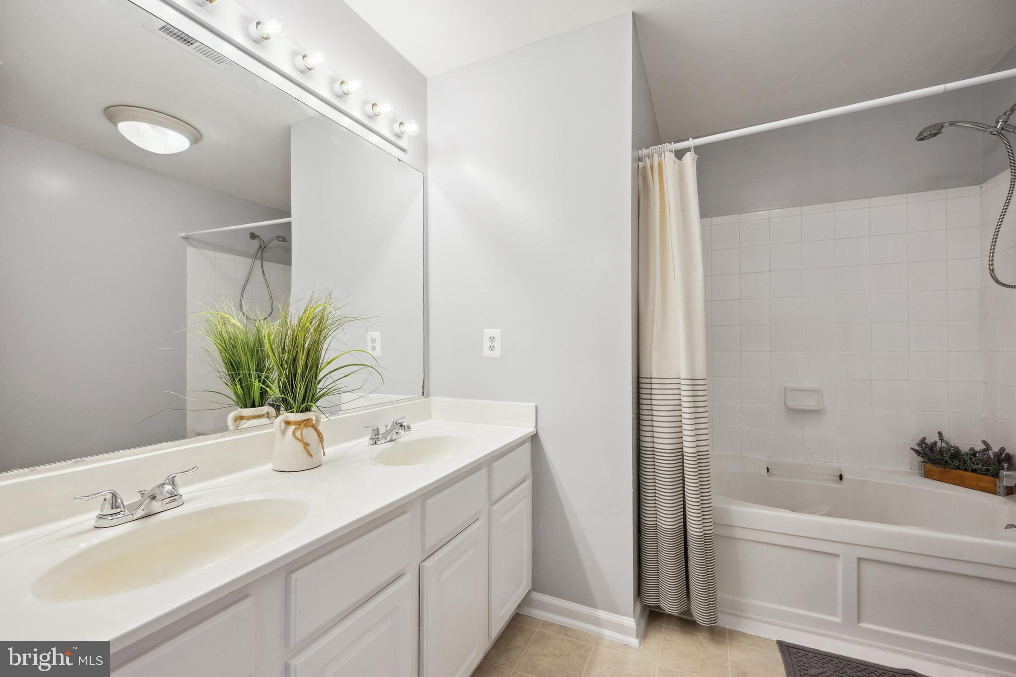 AMBER SPRING CONDOMINIUMS - Residential