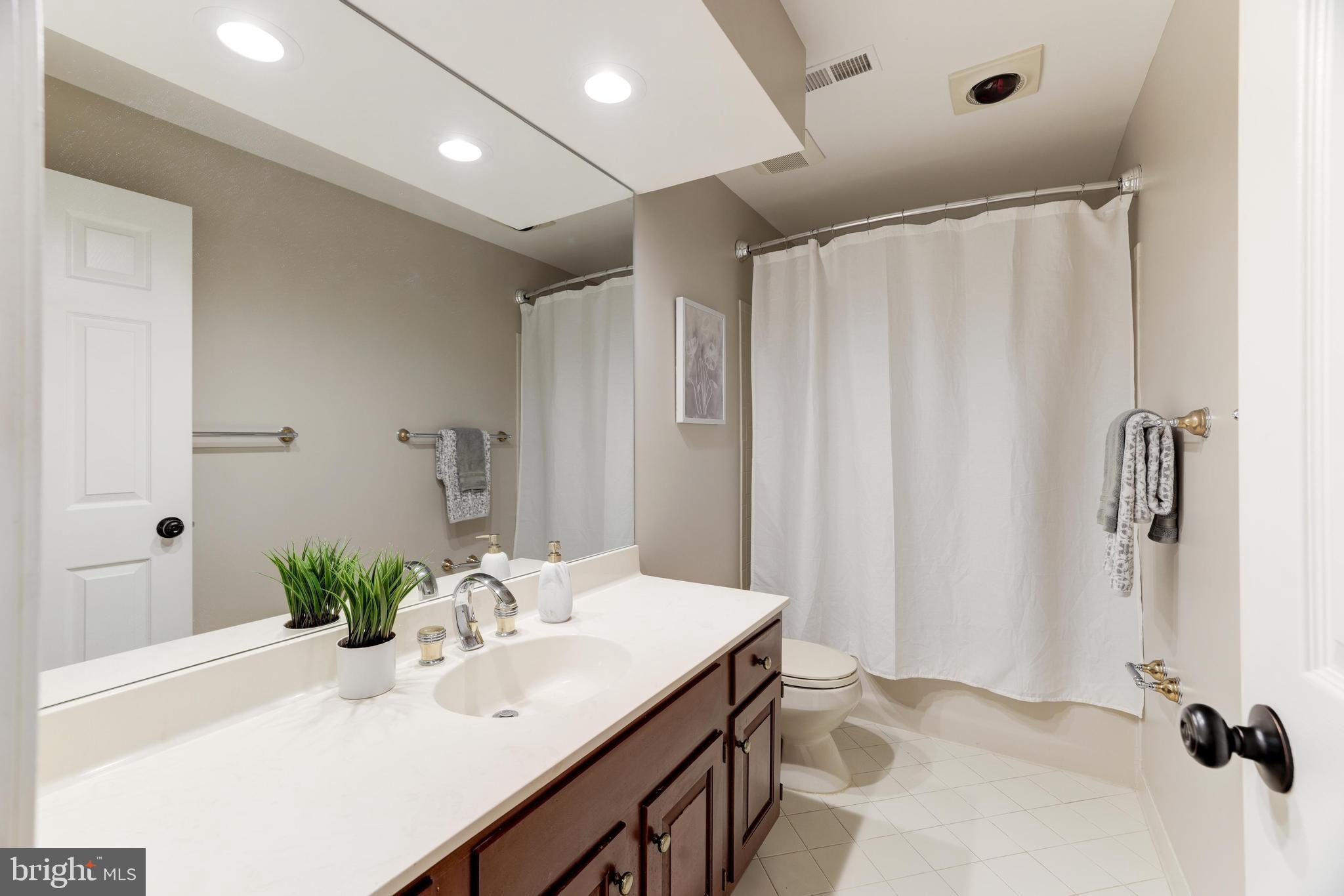 ACREDALE - Residential