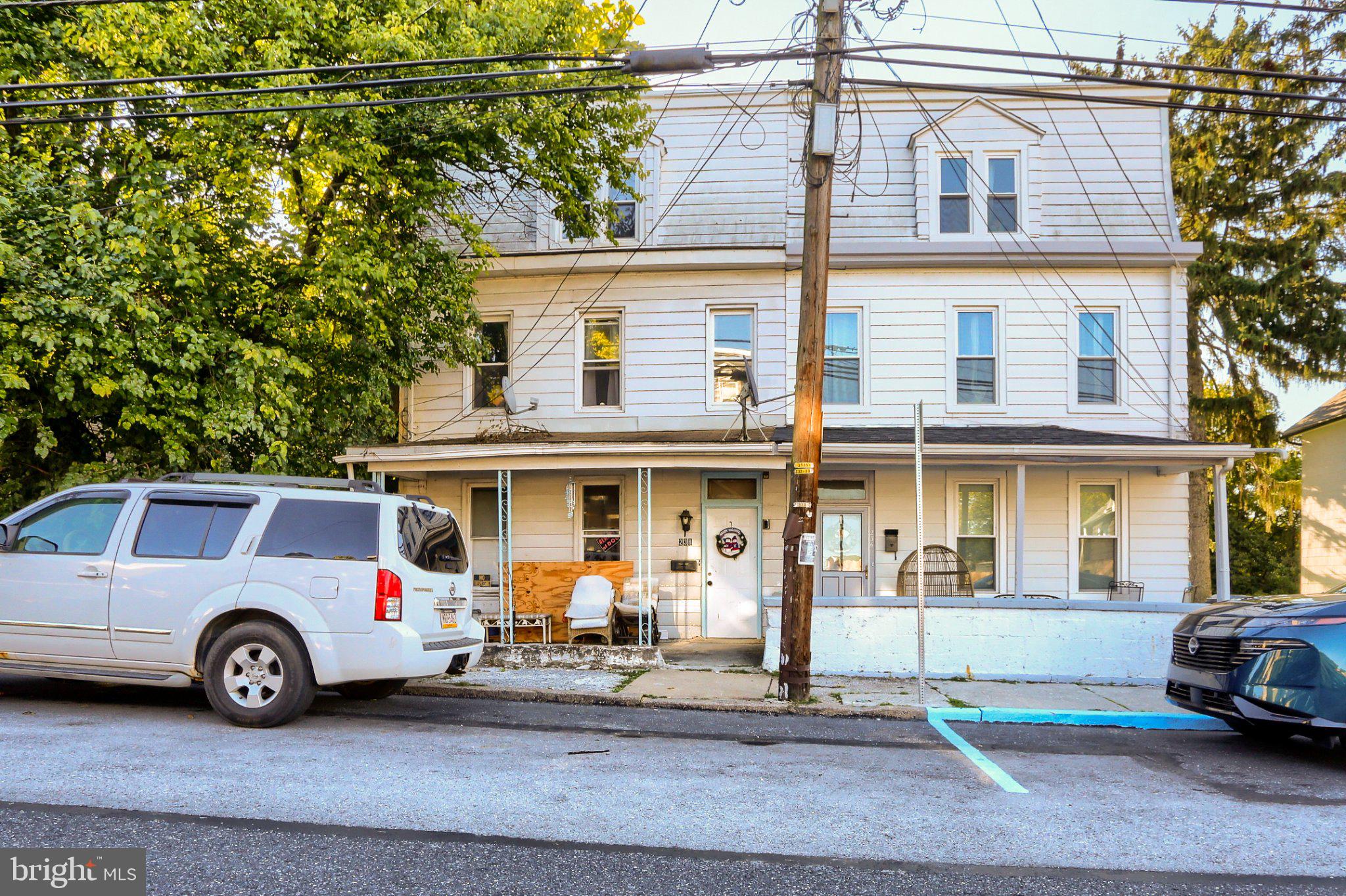 238 LINCOLN STREET
