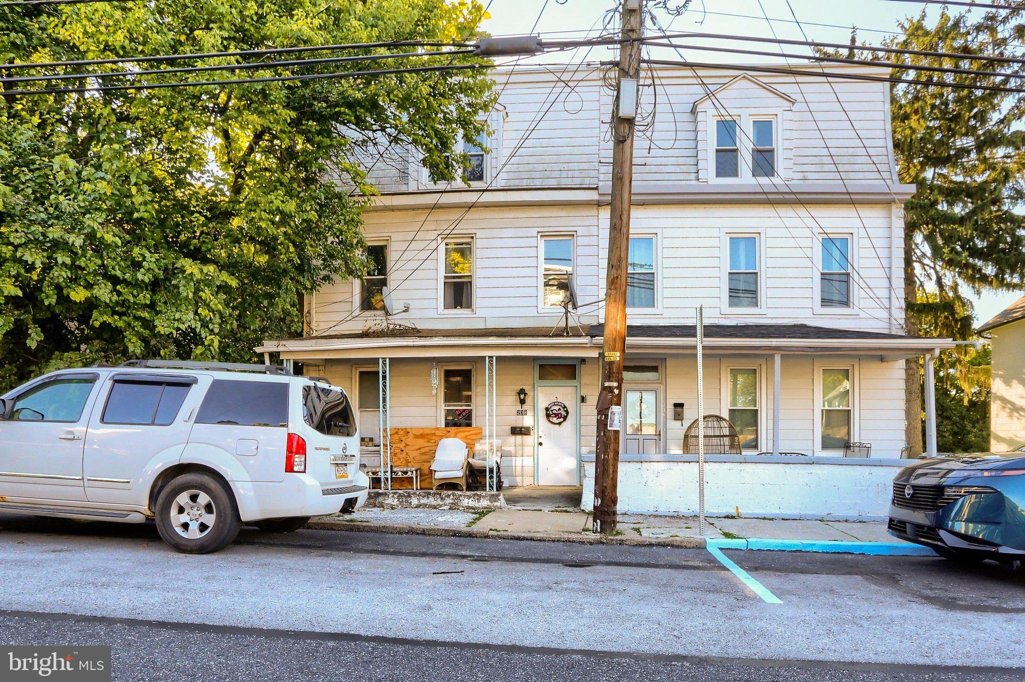 238 LINCOLN STREET