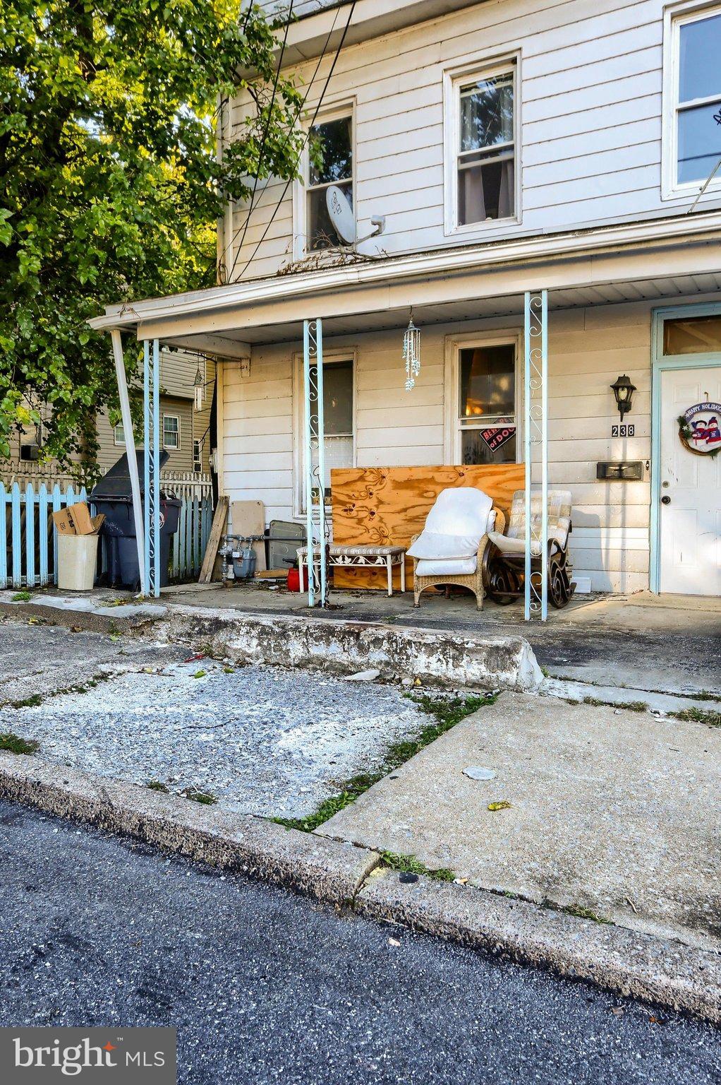 238 LINCOLN STREET