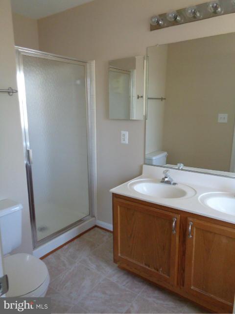 LAKECREST - Residential