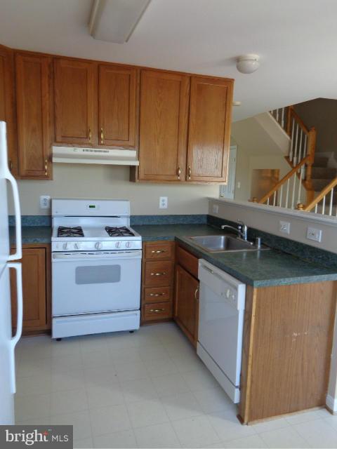 LAKECREST - Residential