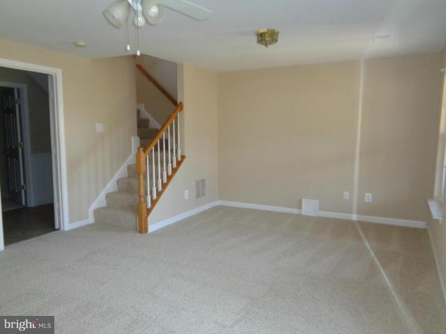 LAKECREST - Residential