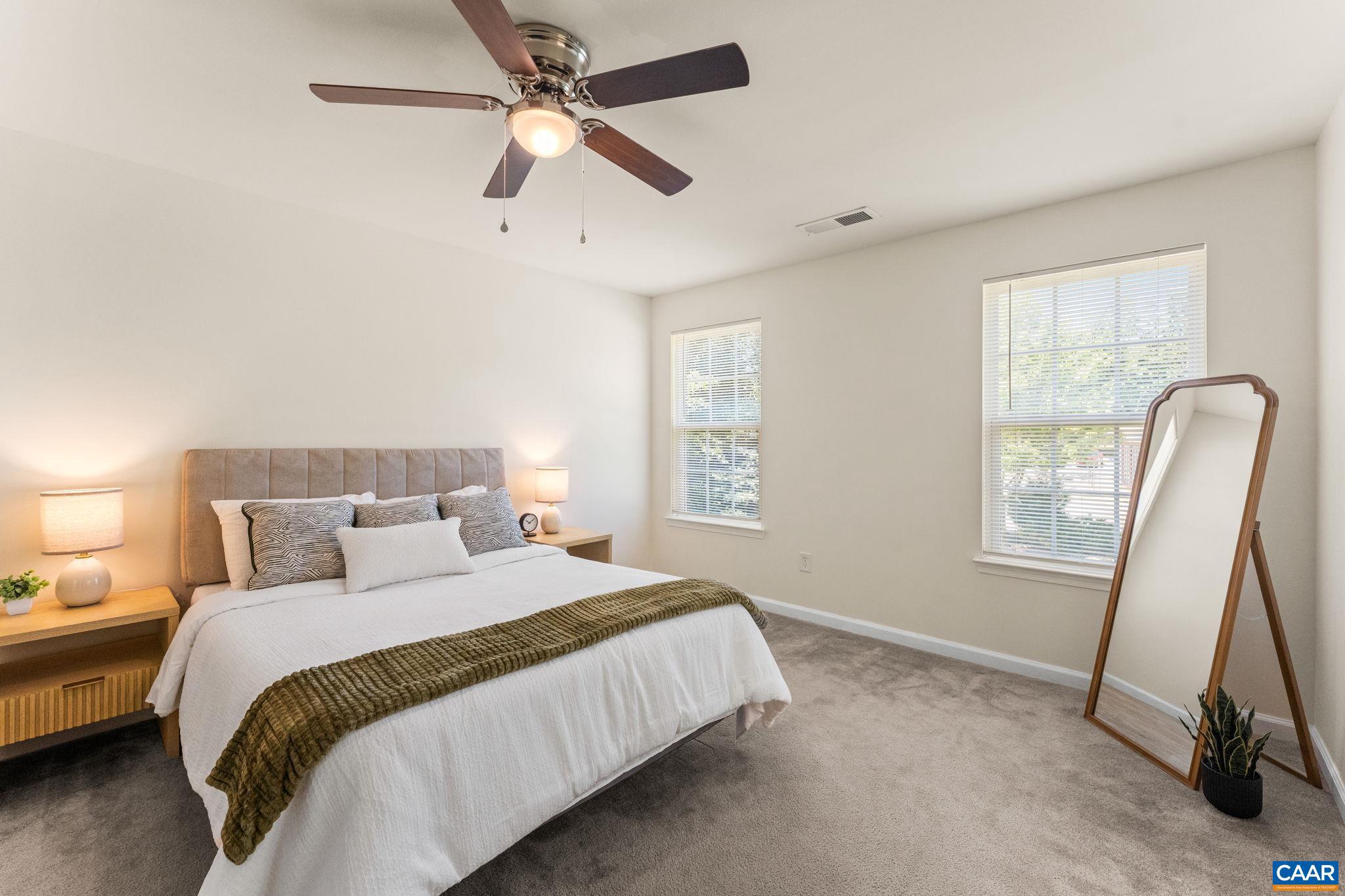 SYCAMORE SQUARE - Residential