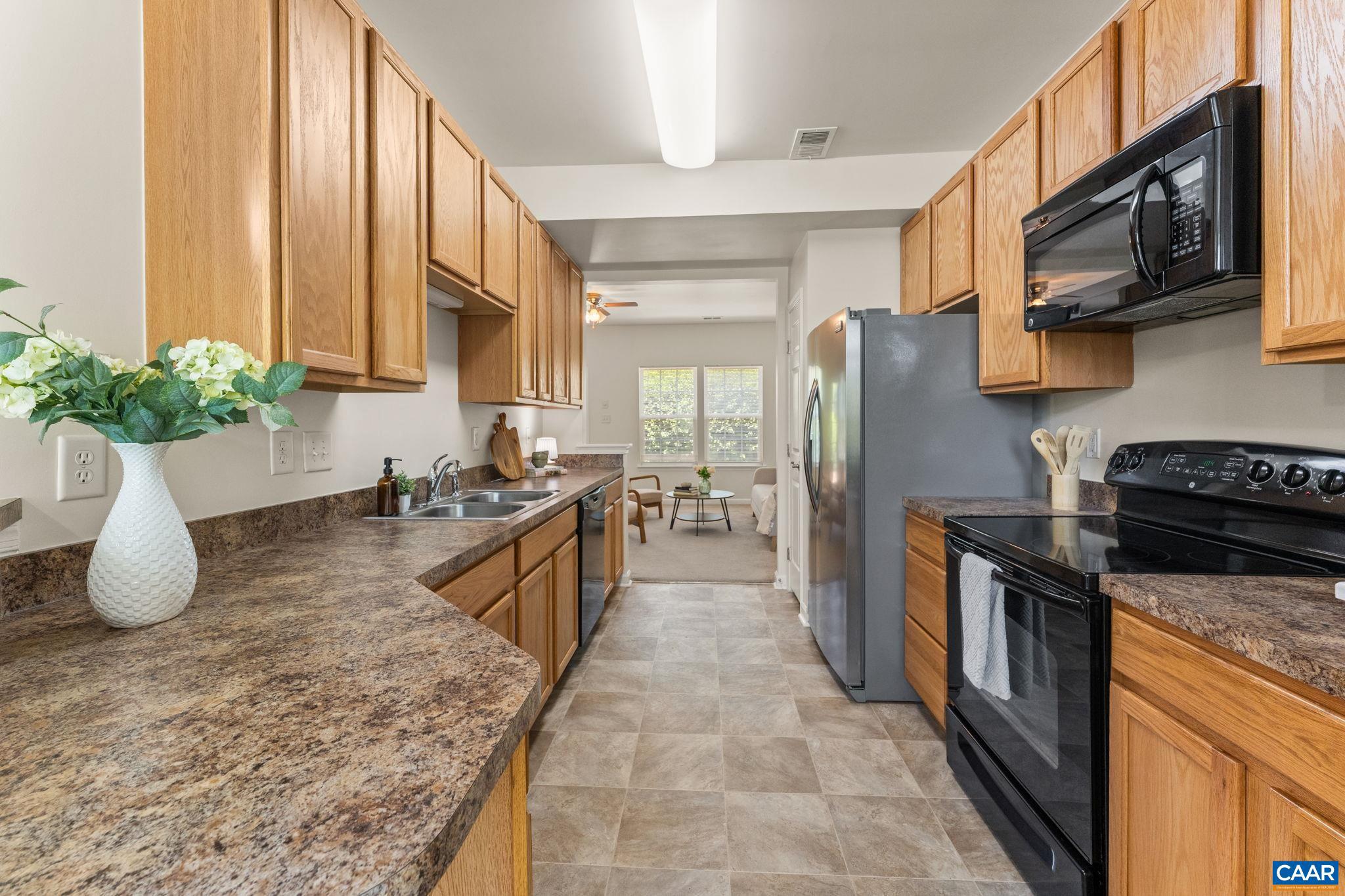SYCAMORE SQUARE - Residential
