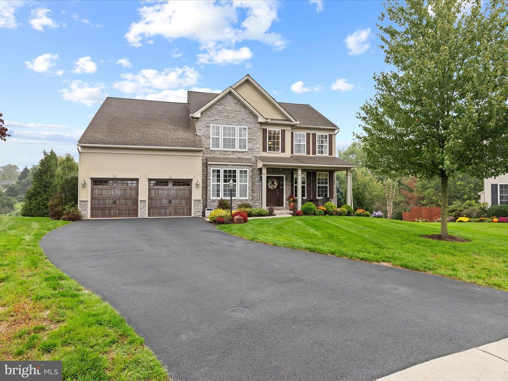 Photo of 232 Julia Lane, MANHEIM, PA 17545 (MLS # PALA2074920)
