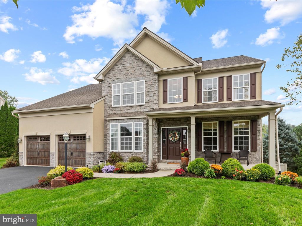 Photo of 232 Julia Lane, MANHEIM, PA 17545 (MLS # PALA2074920)