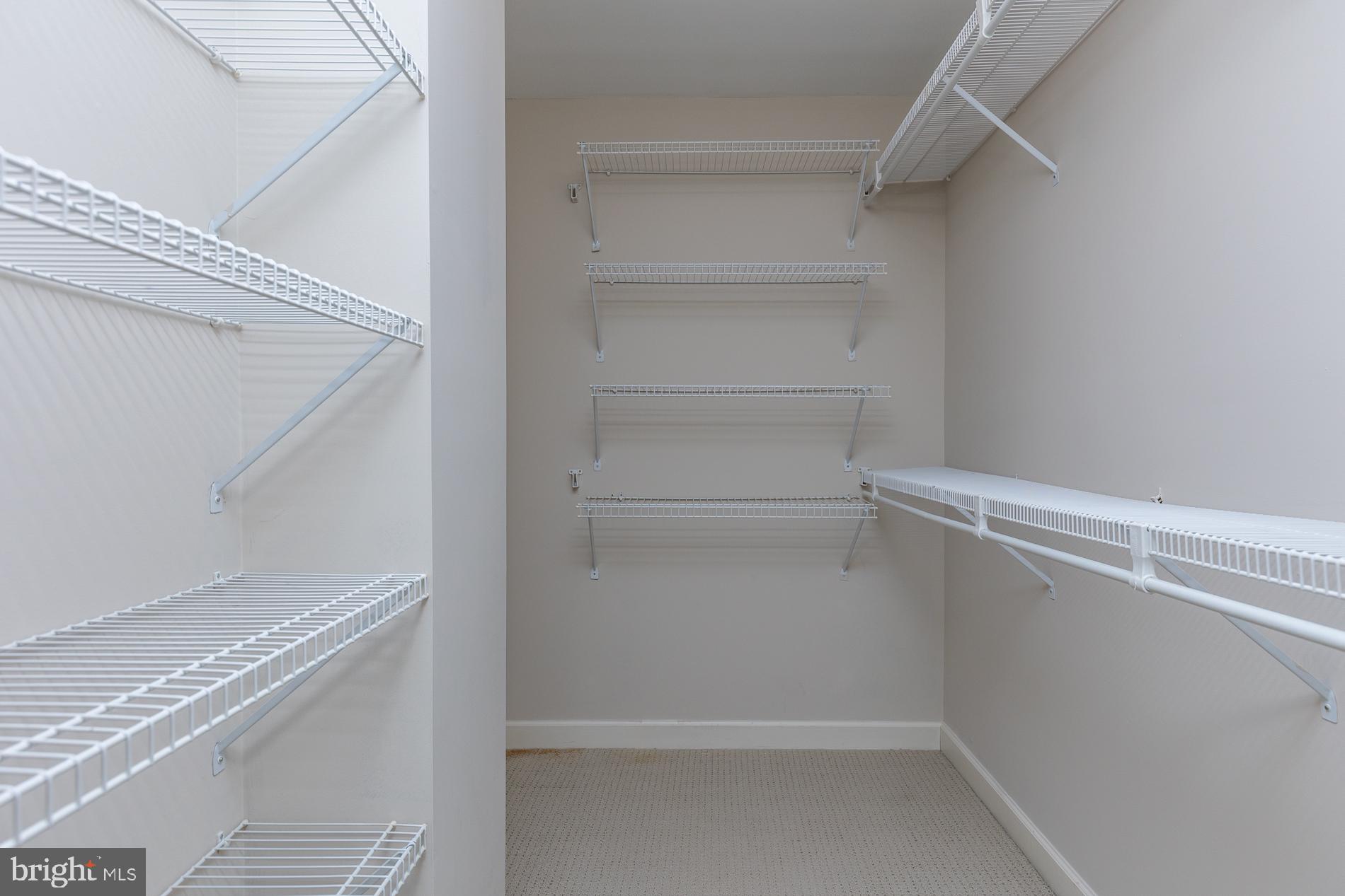 VALEWOOD MANOR - Residential