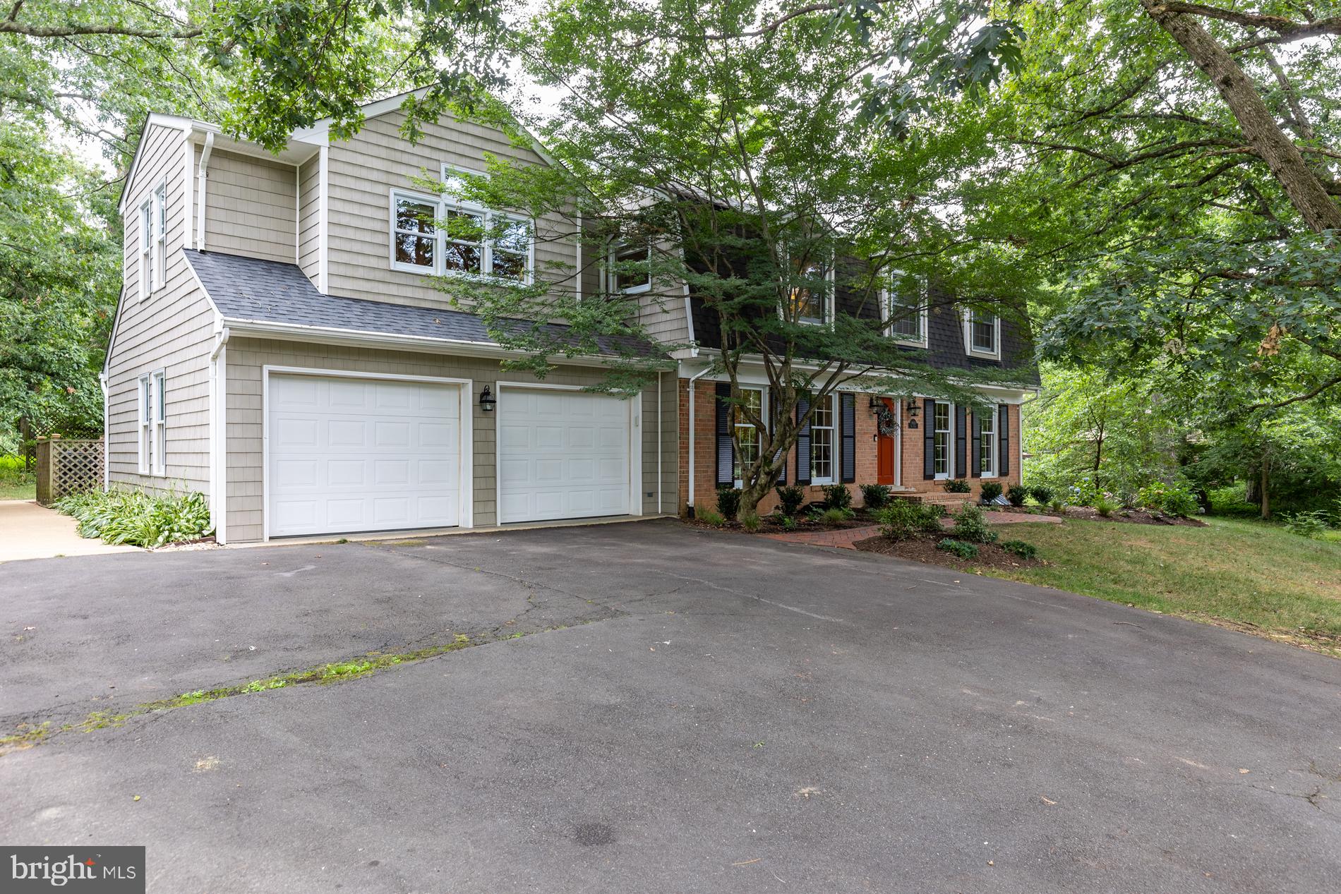 VALEWOOD MANOR - Residential