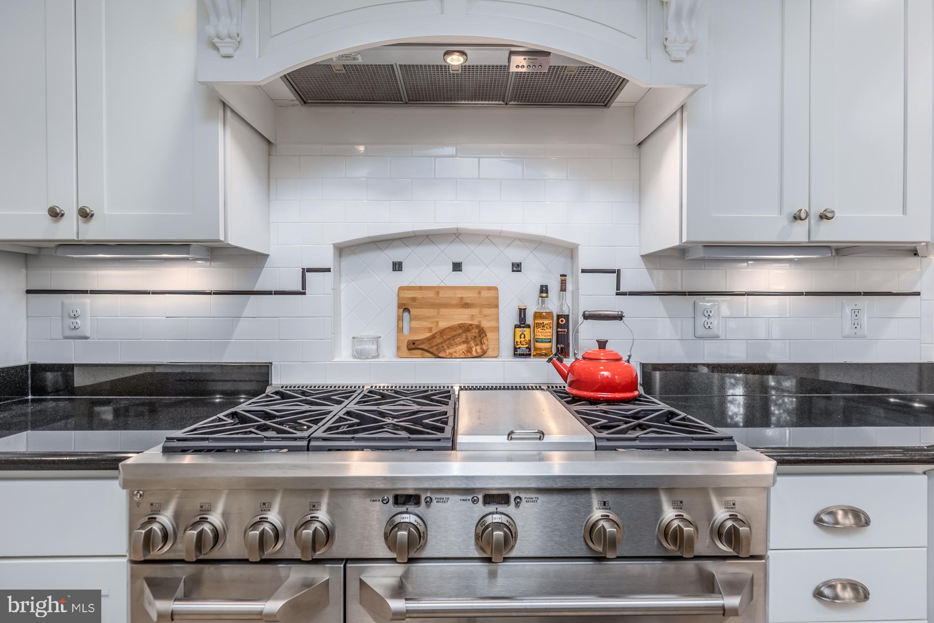 VALEWOOD MANOR - Residential