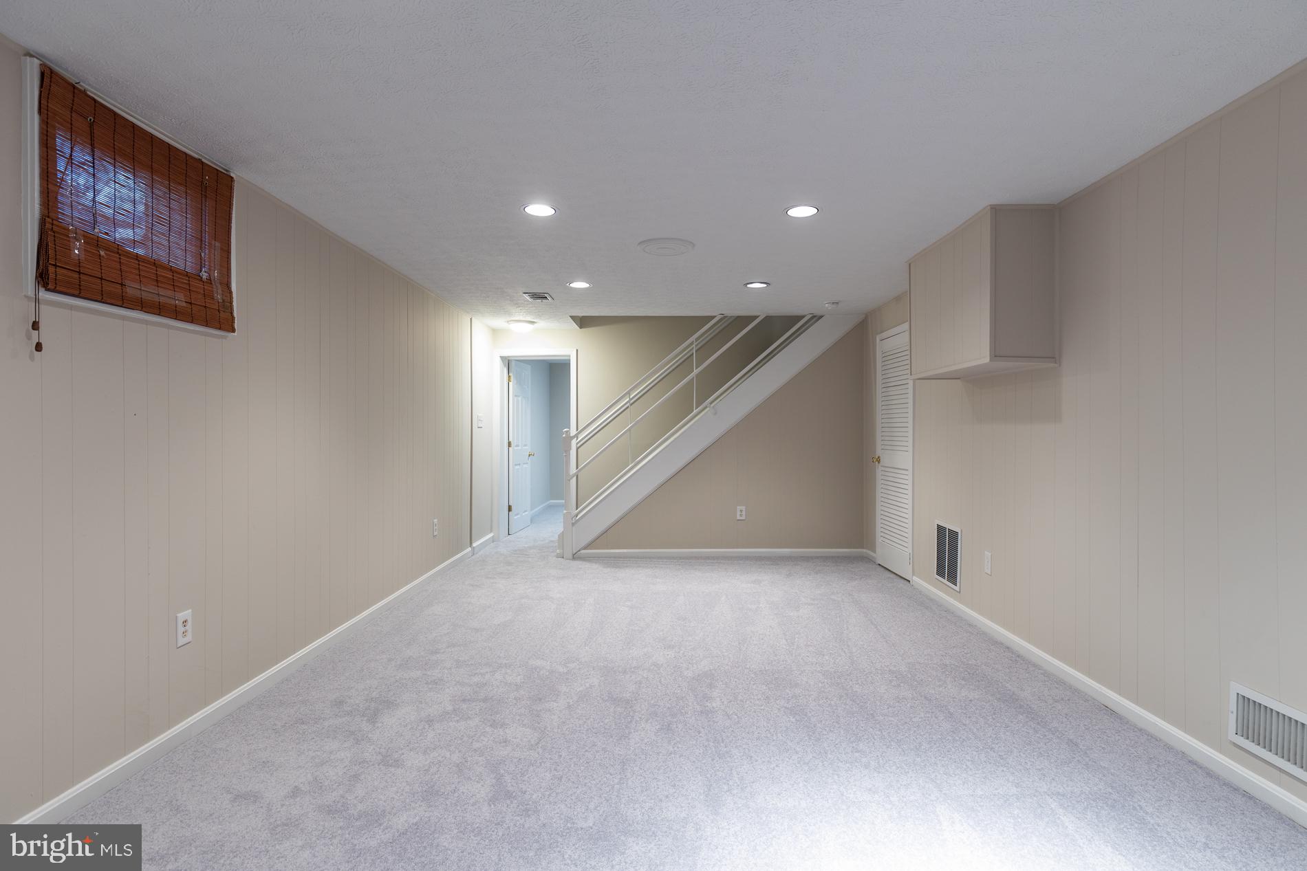 VALEWOOD MANOR - Residential