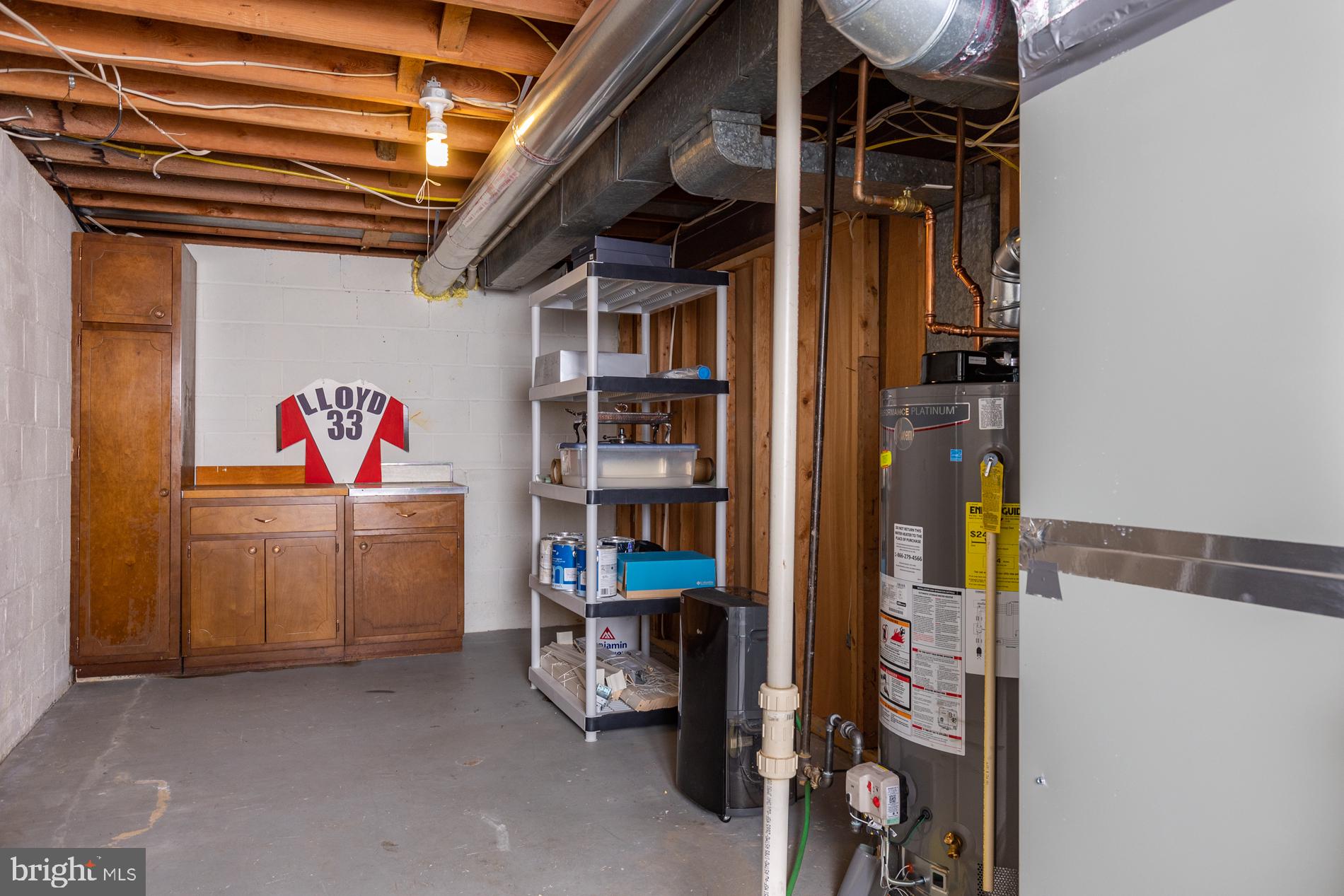 VALEWOOD MANOR - Residential