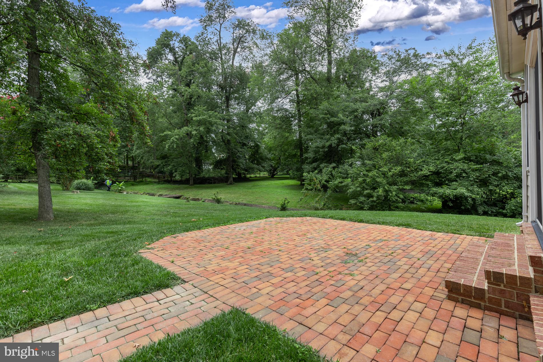 VALEWOOD MANOR - Residential