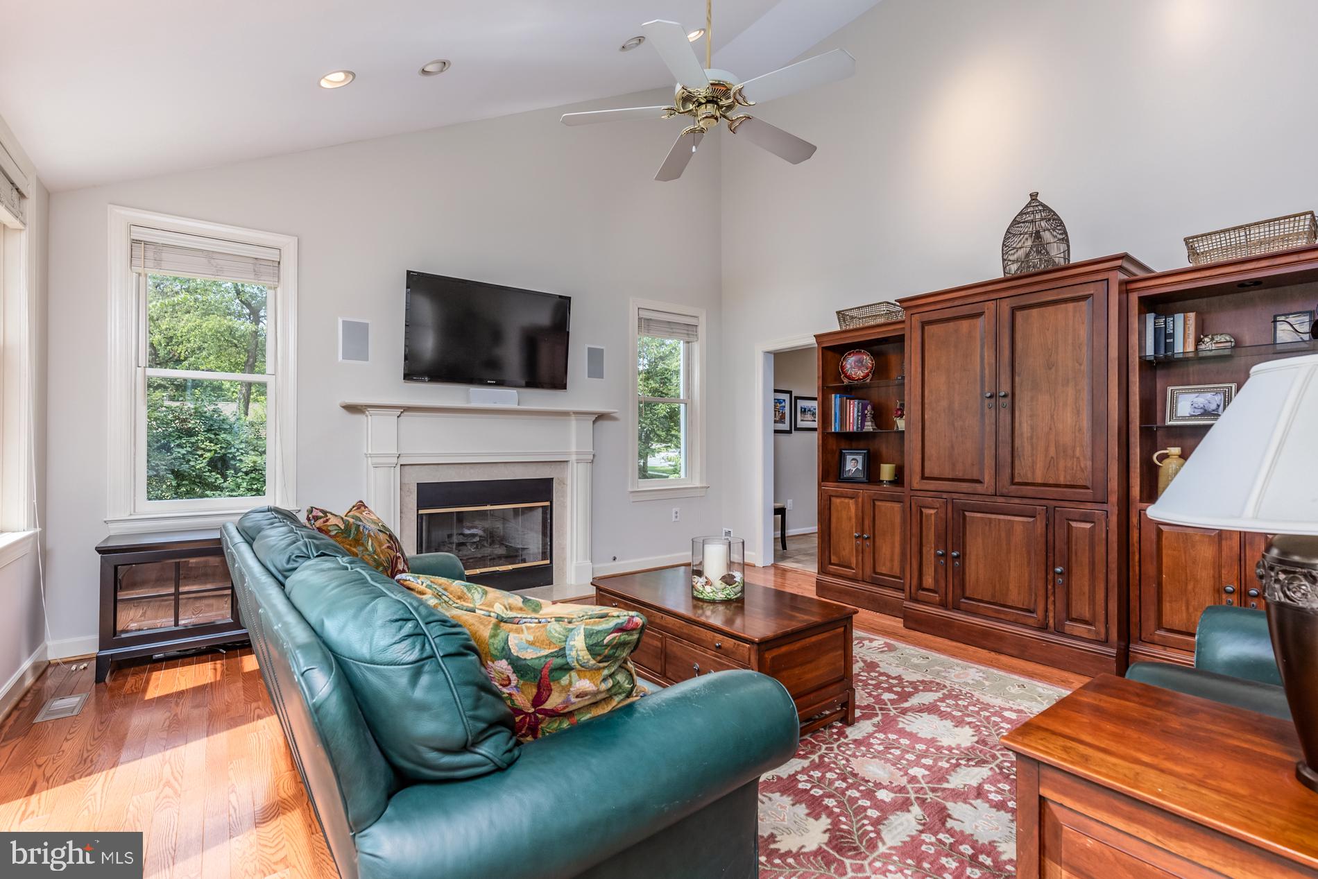 VALEWOOD MANOR - Residential