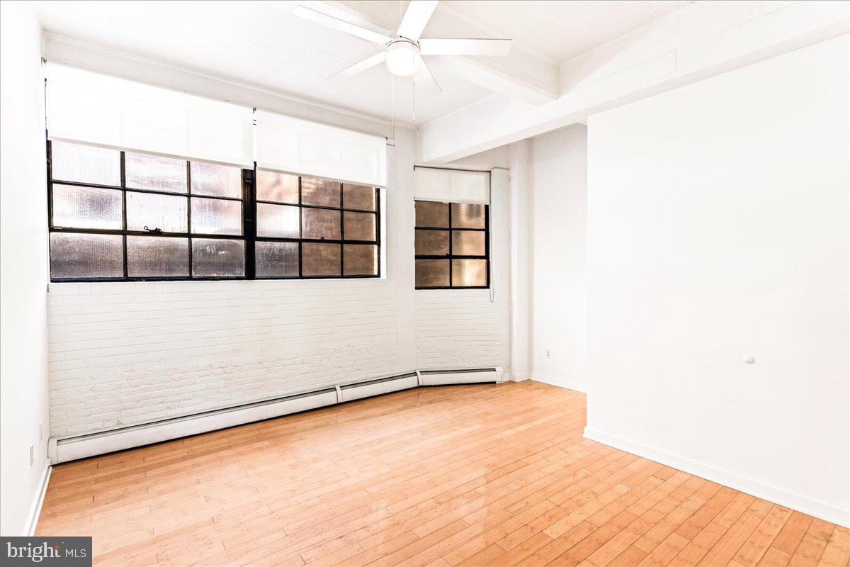 OLD CITY - Commercial Sale