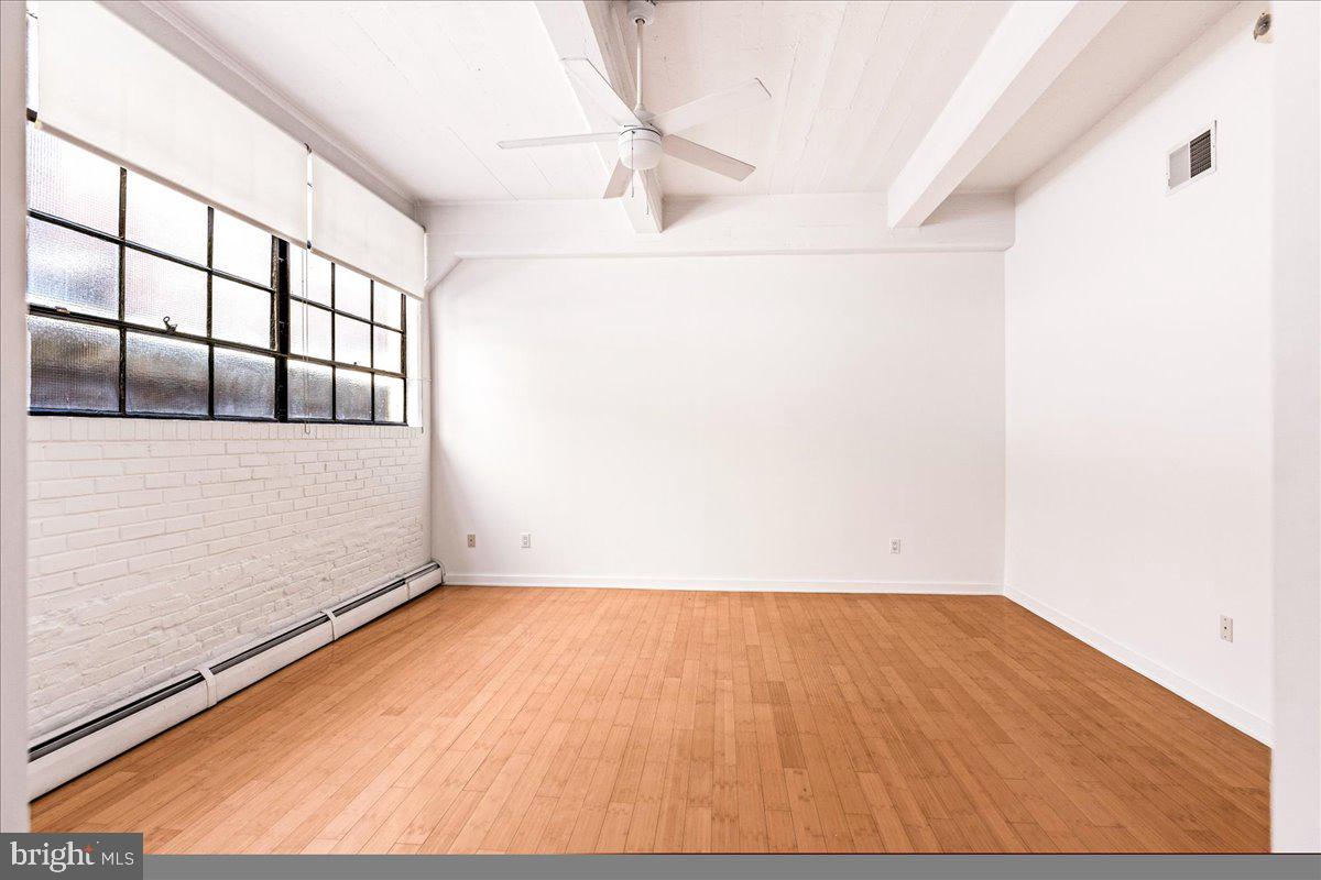 OLD CITY - Commercial Sale