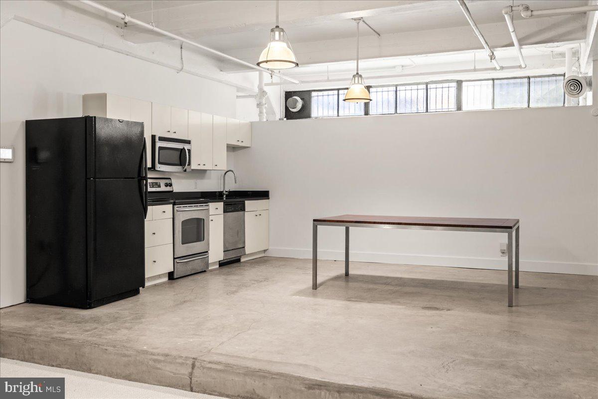 OLD CITY - Commercial Sale