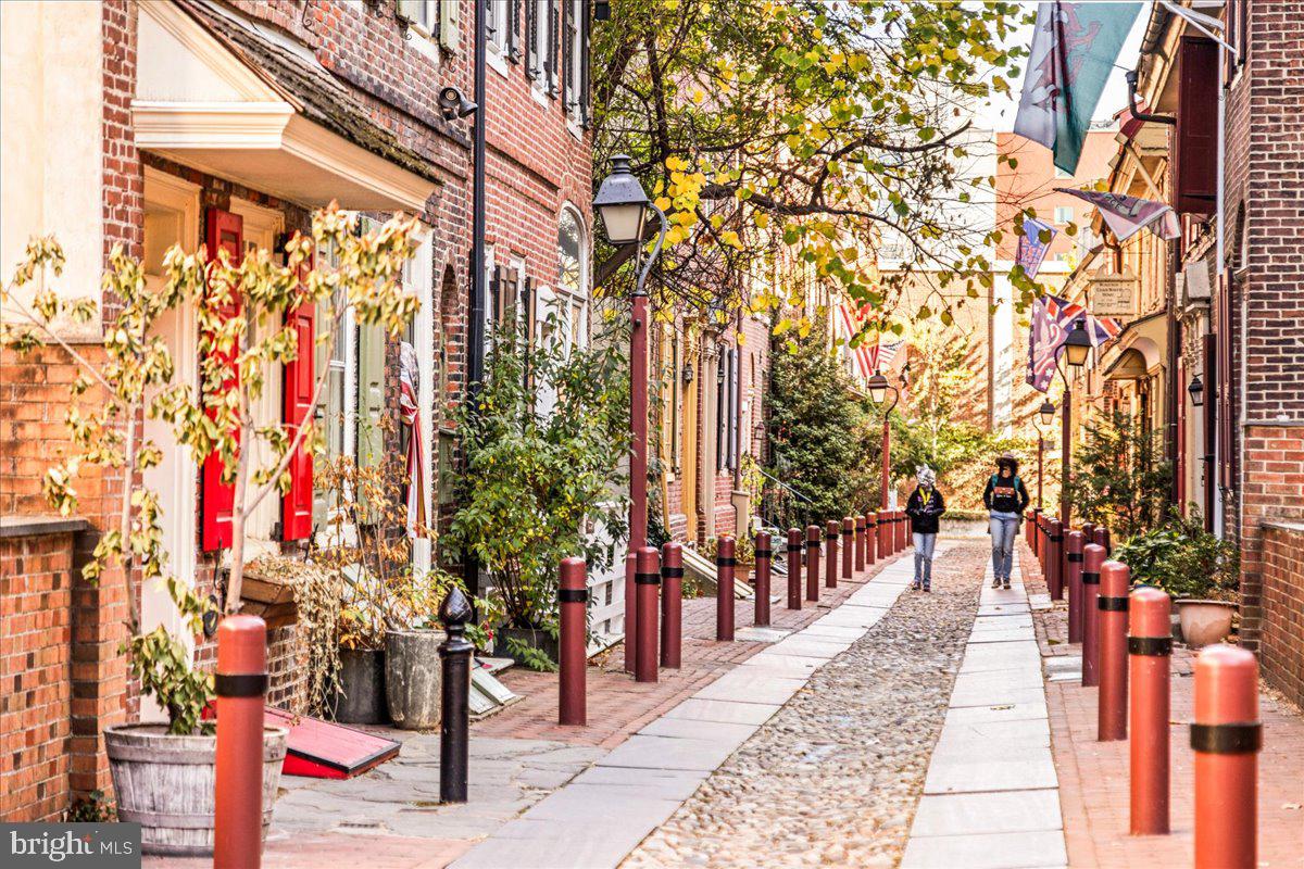 OLD CITY - Commercial Sale