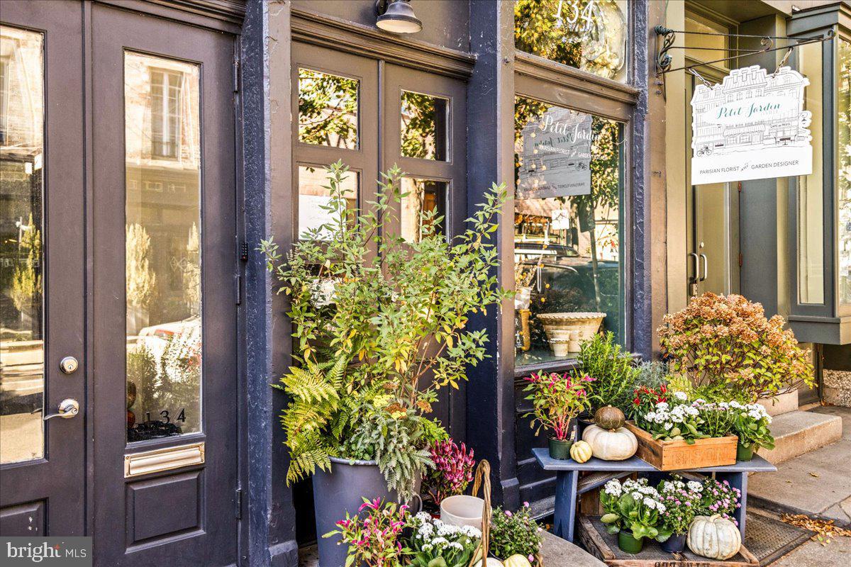 OLD CITY - Commercial Sale