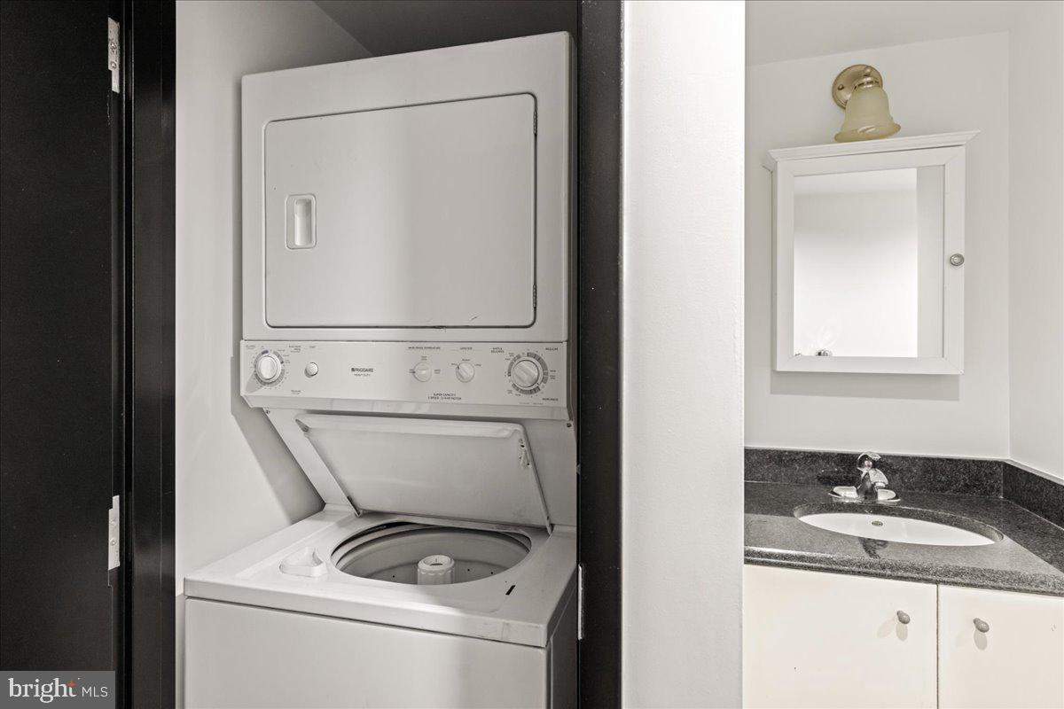 OLD CITY - Commercial Sale