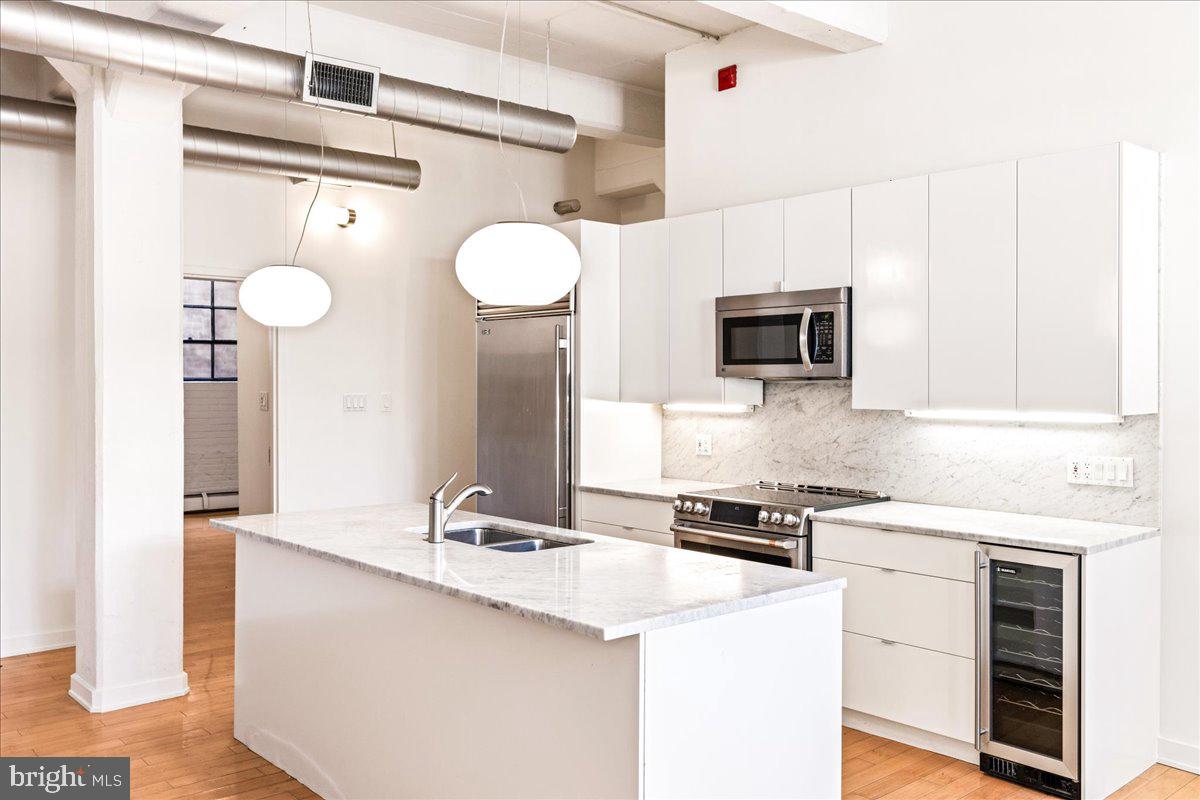 OLD CITY - Commercial Sale