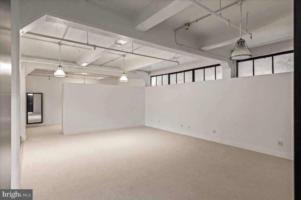 OLD CITY - Commercial Sale