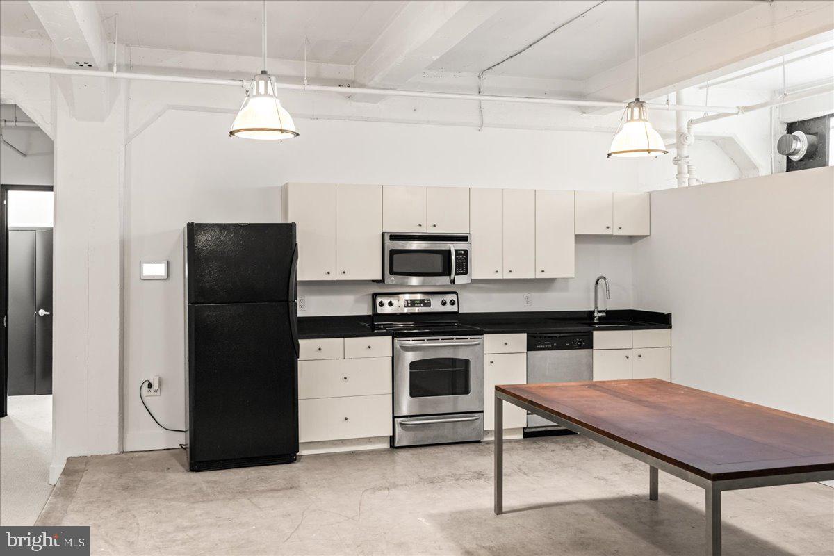 OLD CITY - Commercial Sale