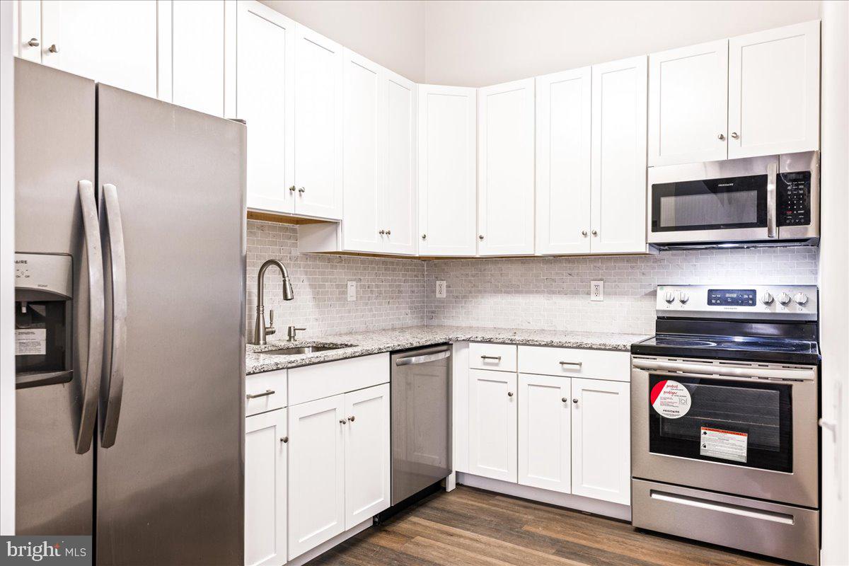 OLD CITY - Commercial Sale