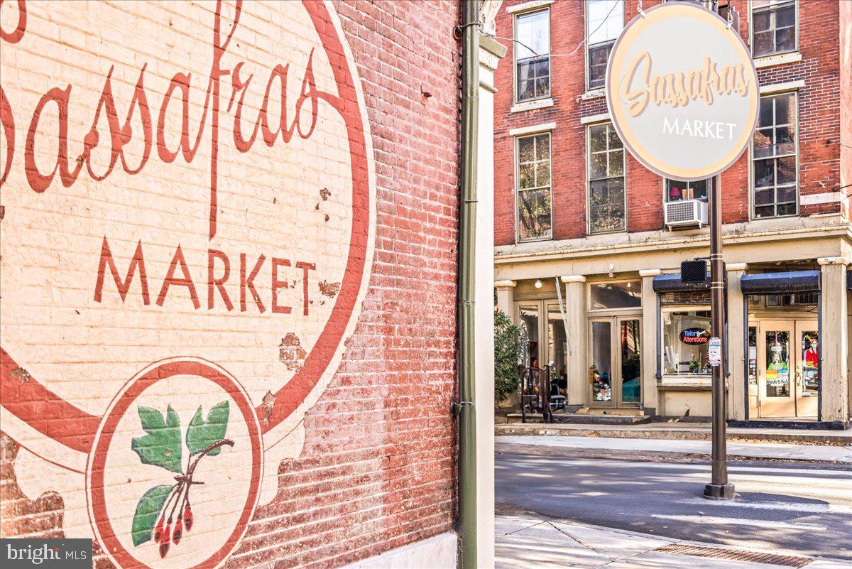 OLD CITY - Commercial Sale