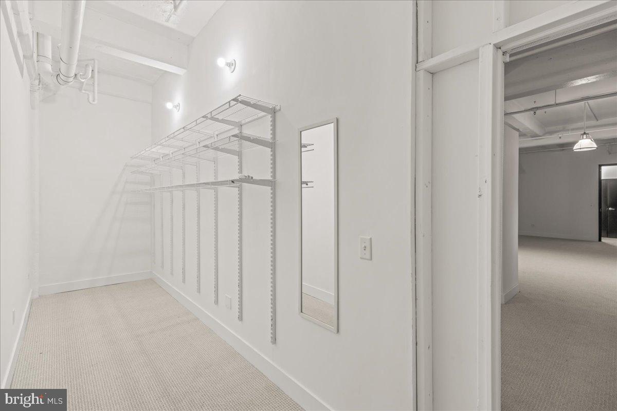 OLD CITY - Commercial Sale