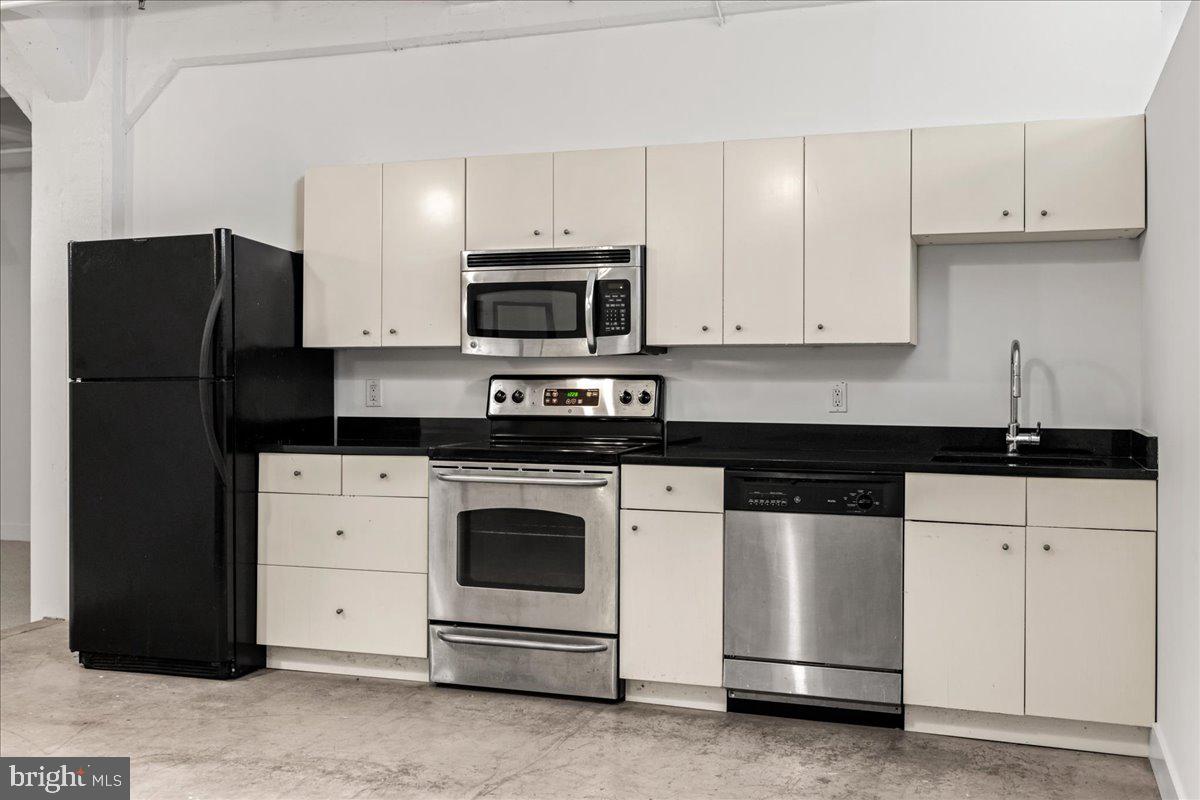 OLD CITY - Commercial Sale