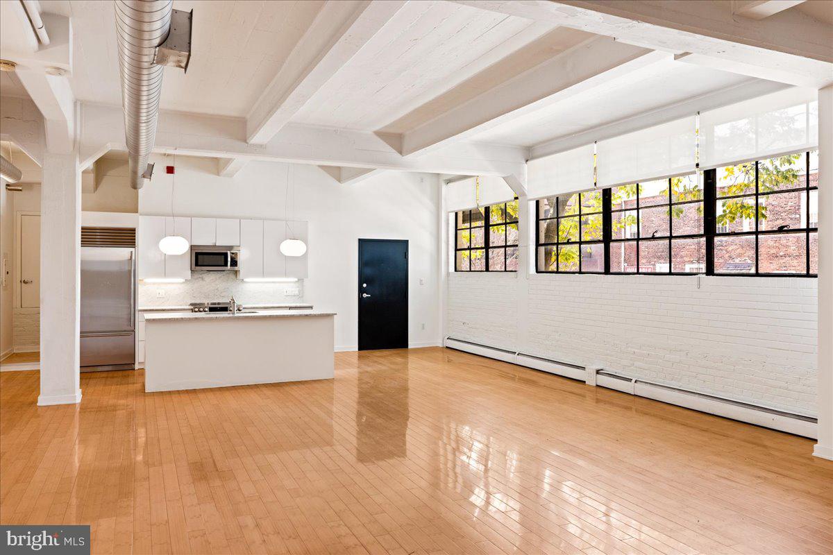 OLD CITY - Commercial Sale