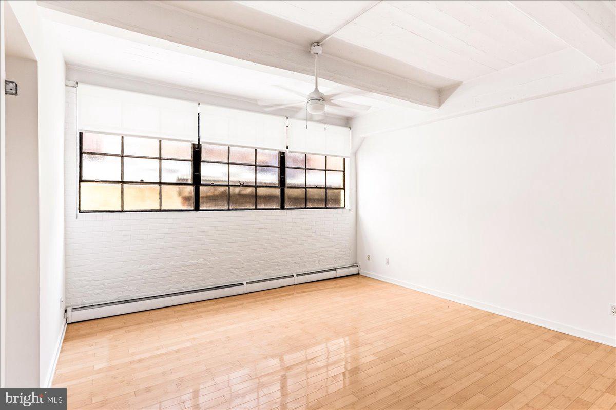 OLD CITY - Commercial Sale