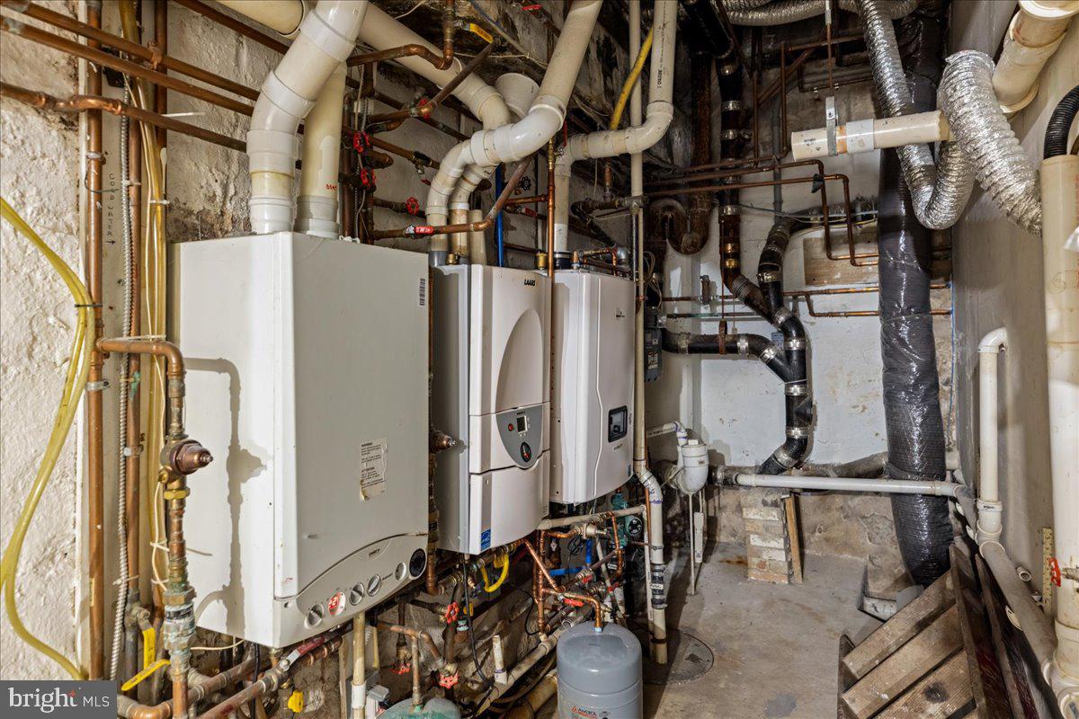 OLD CITY - Commercial Sale