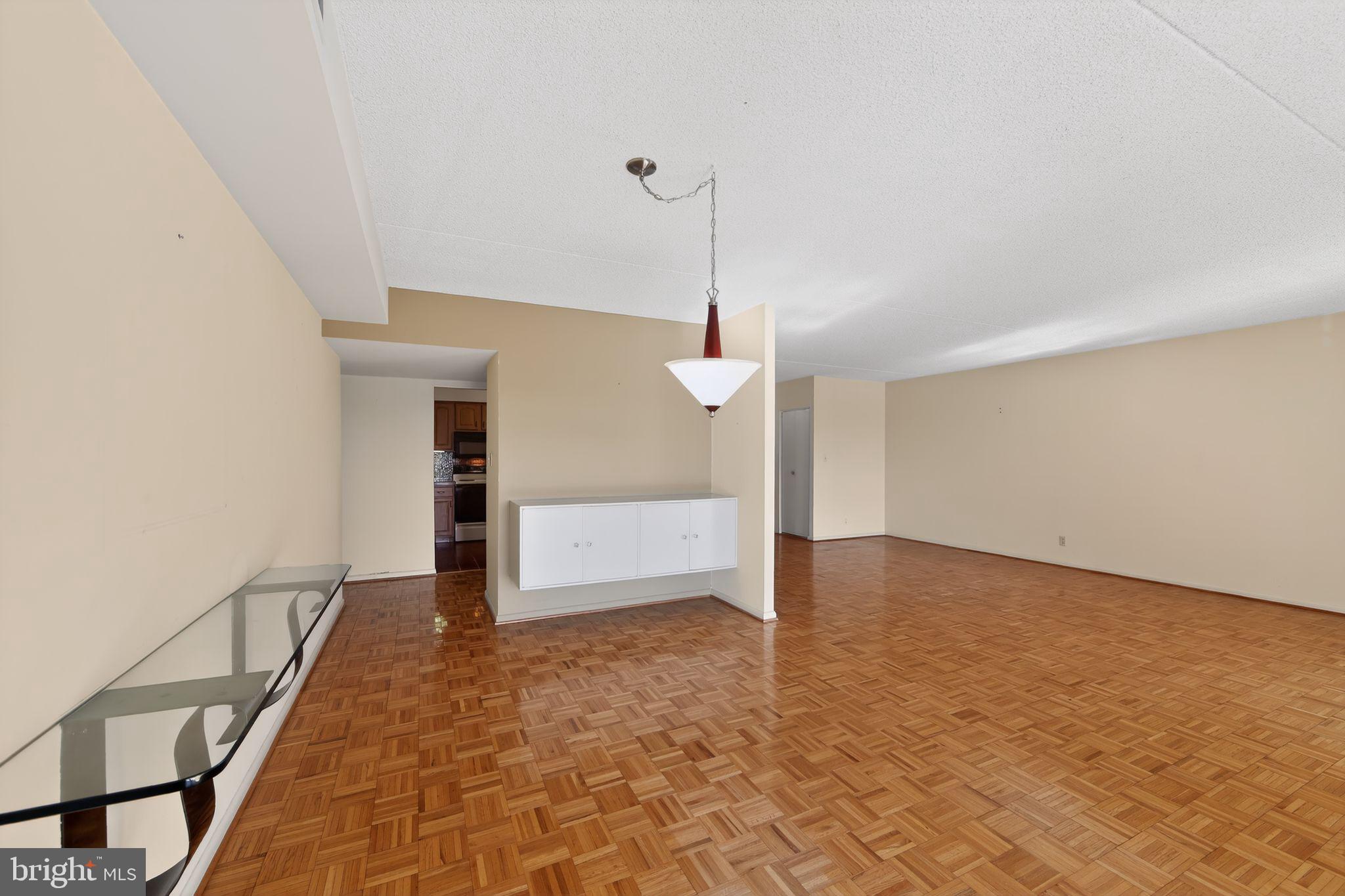 VALLEY FORGE TOWER - Residential