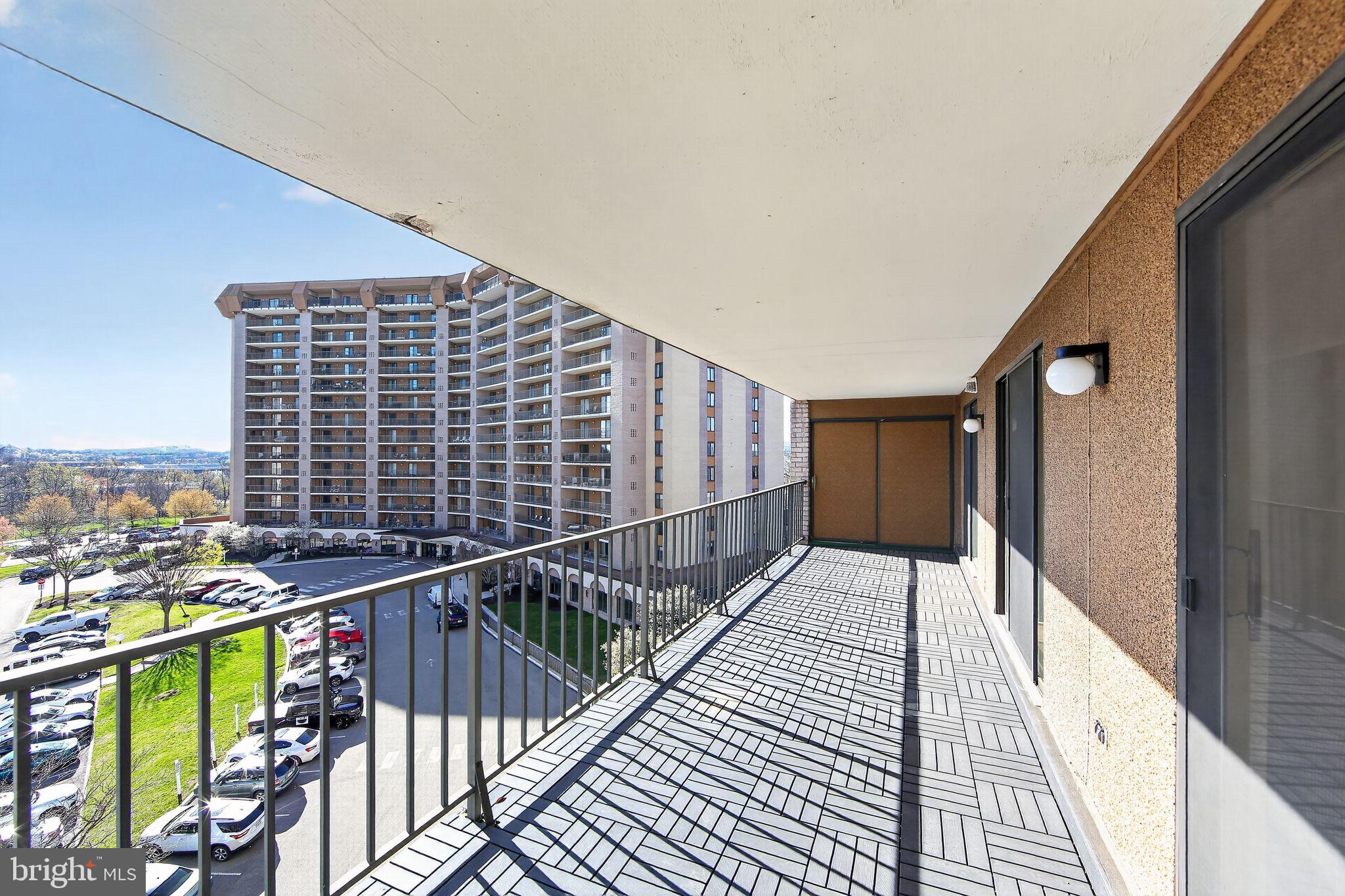 VALLEY FORGE TOWER - Residential