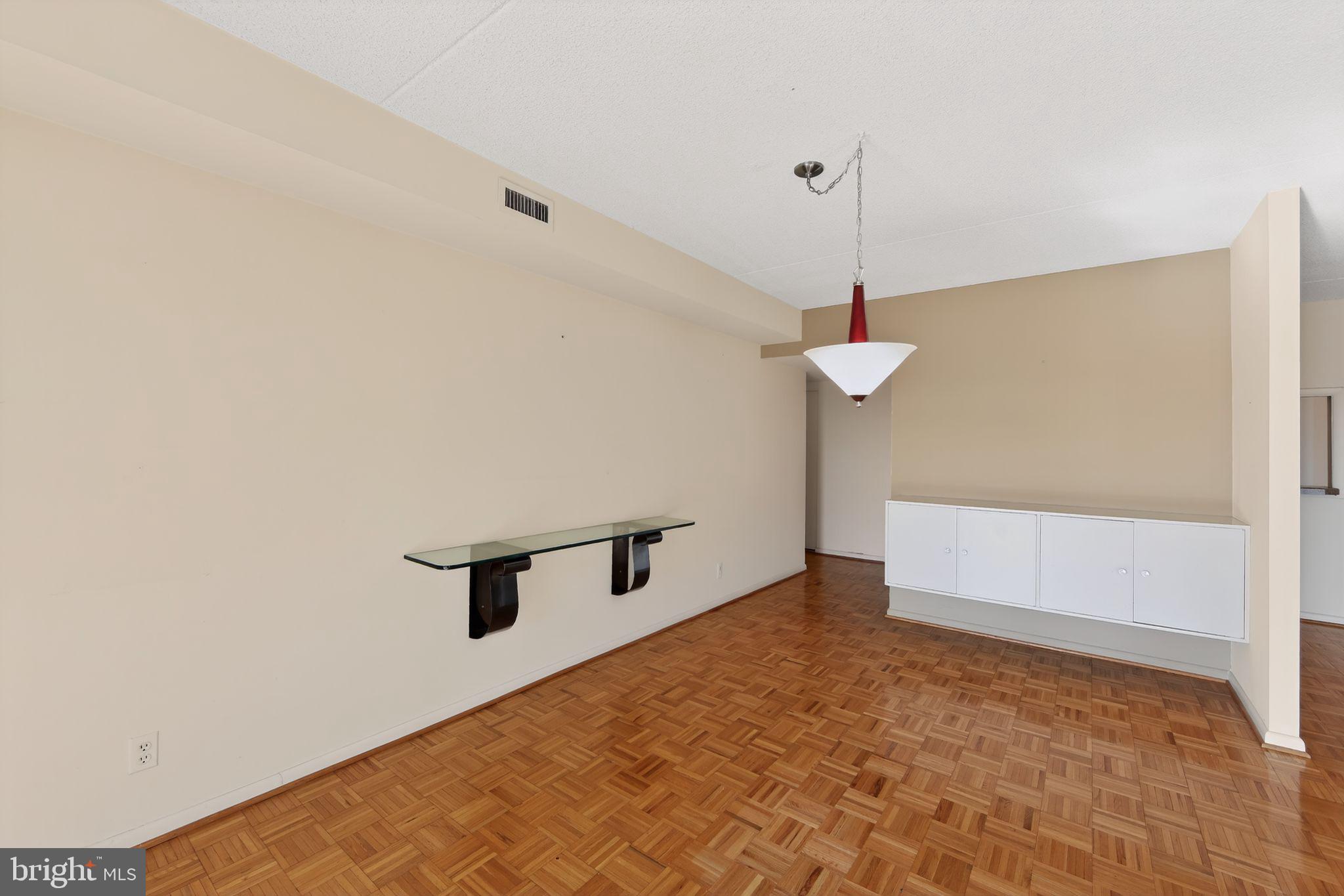 VALLEY FORGE TOWER - Residential