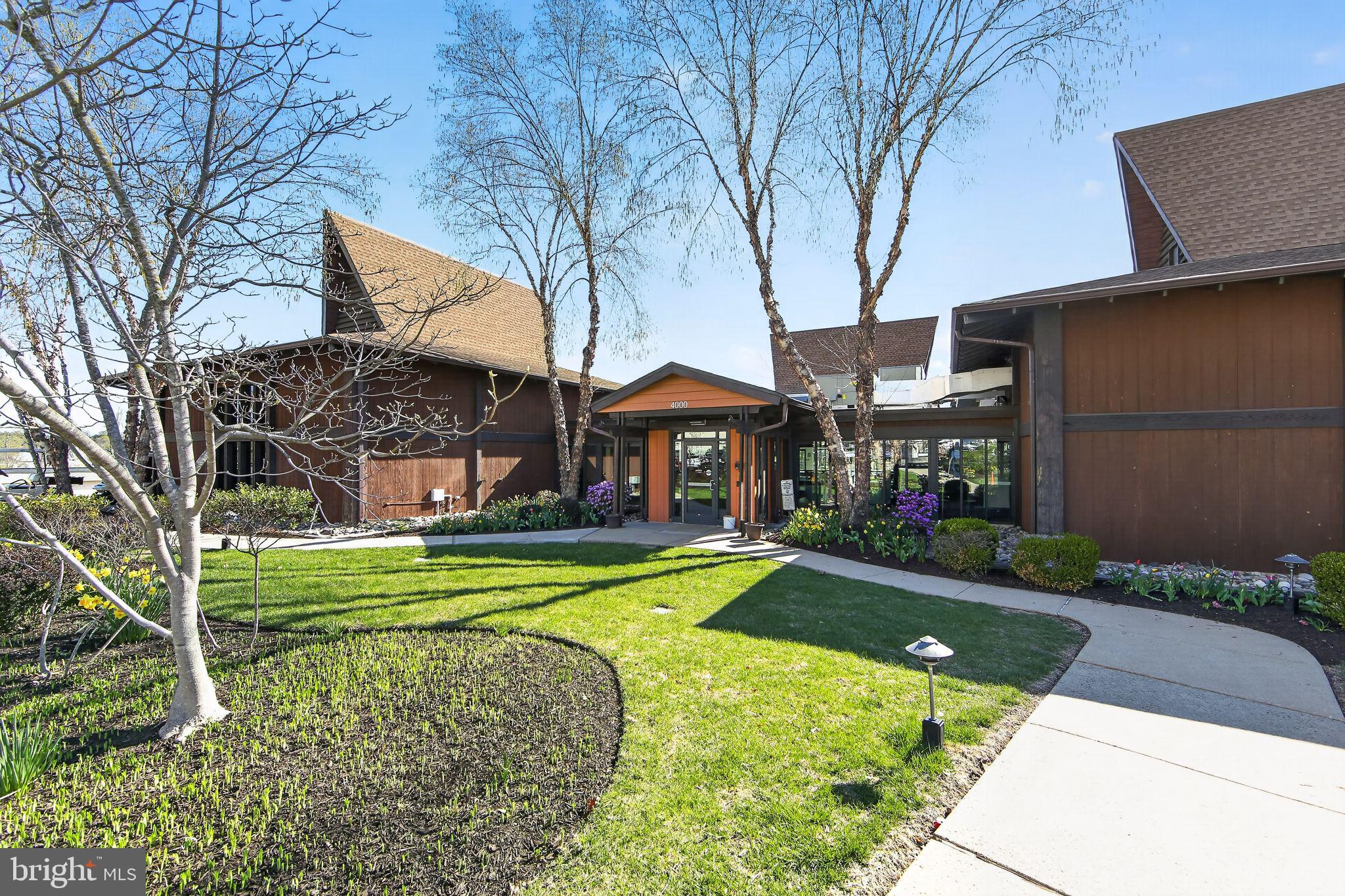 VALLEY FORGE TOWER - Residential