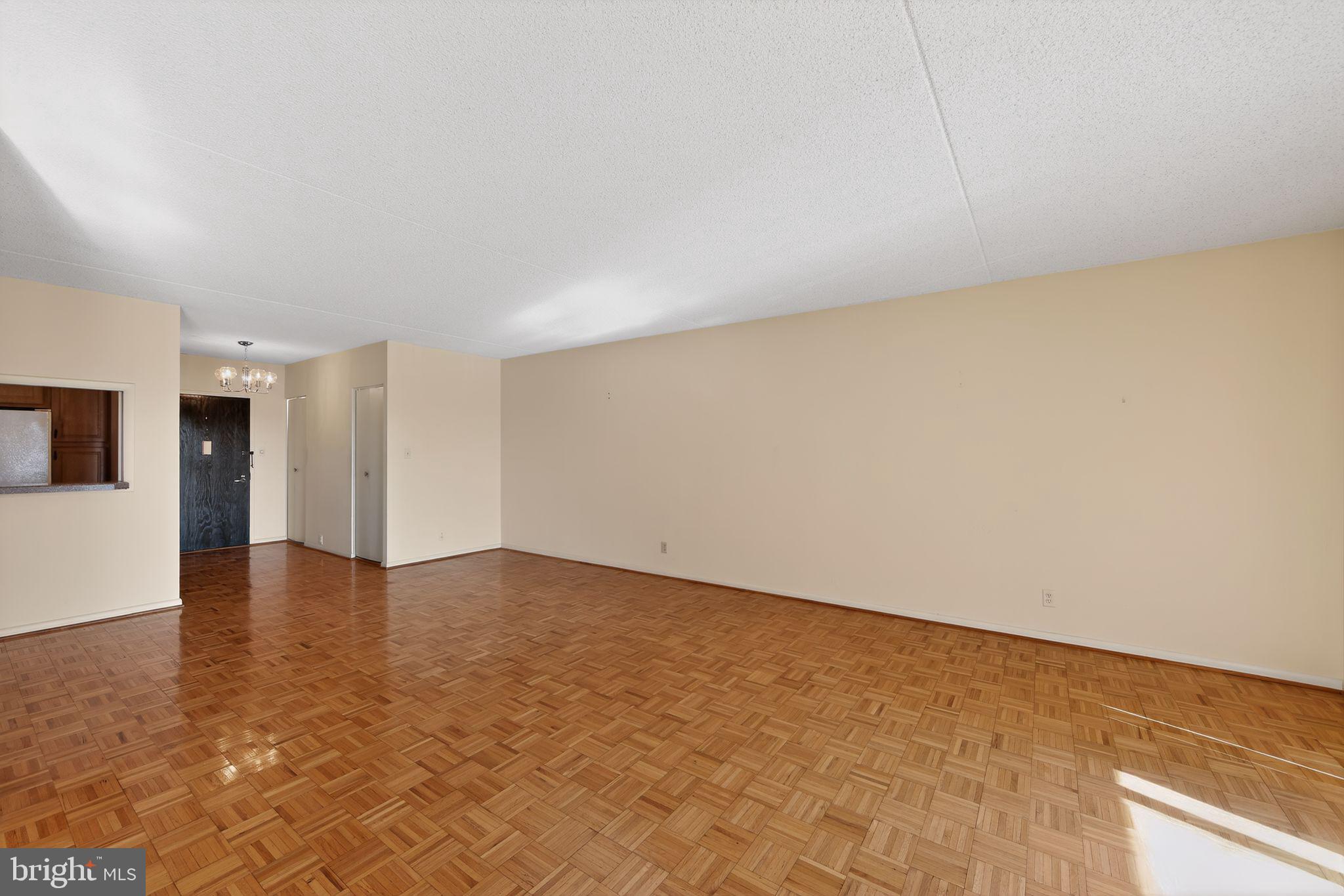 VALLEY FORGE TOWER - Residential