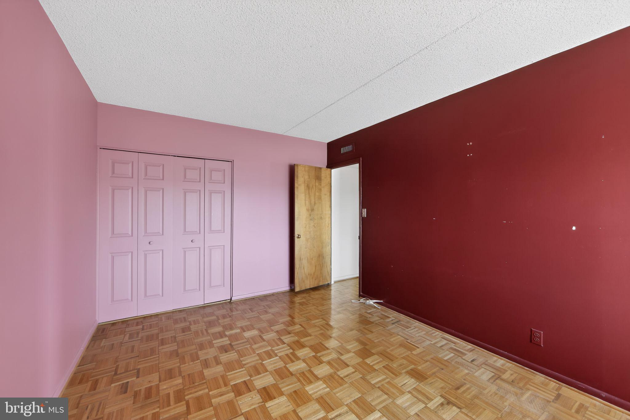 VALLEY FORGE TOWER - Residential