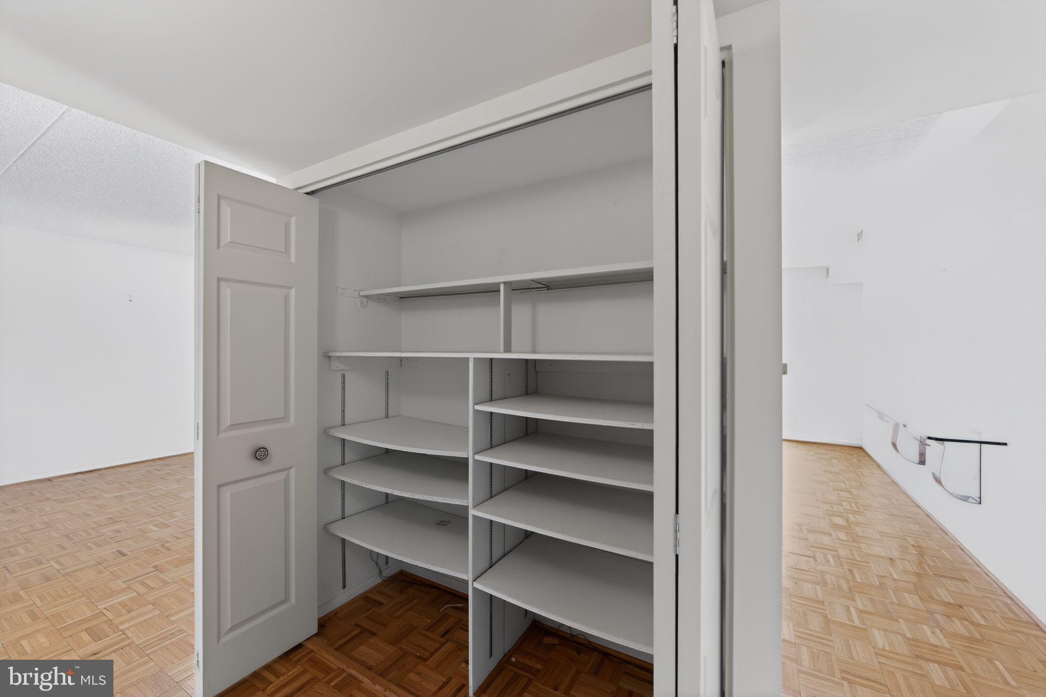 VALLEY FORGE TOWER - Residential