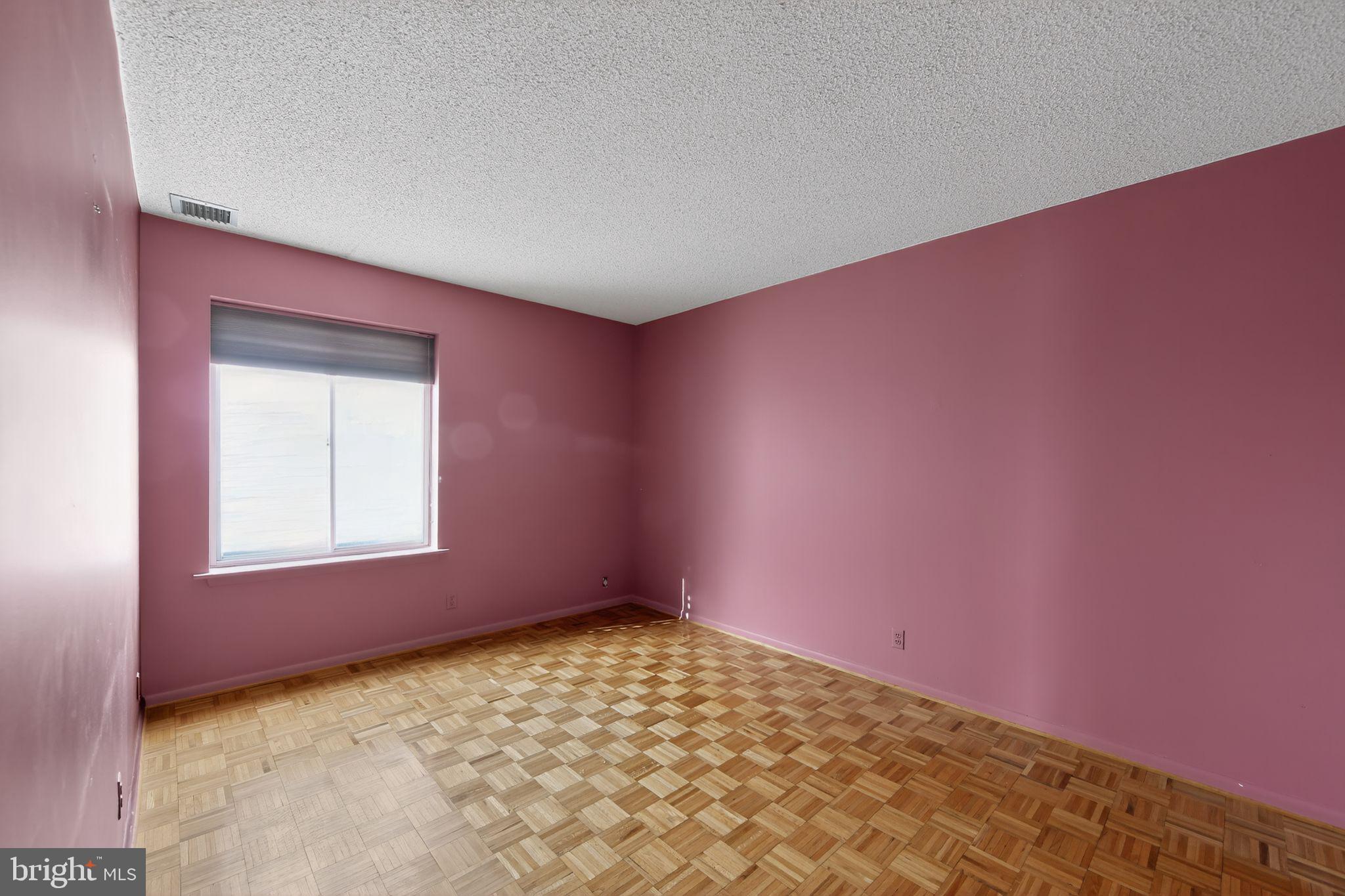 VALLEY FORGE TOWER - Residential