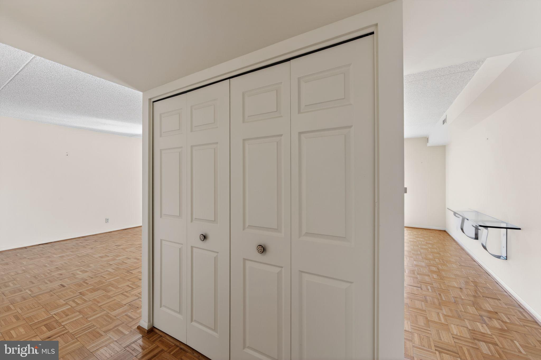 VALLEY FORGE TOWER - Residential